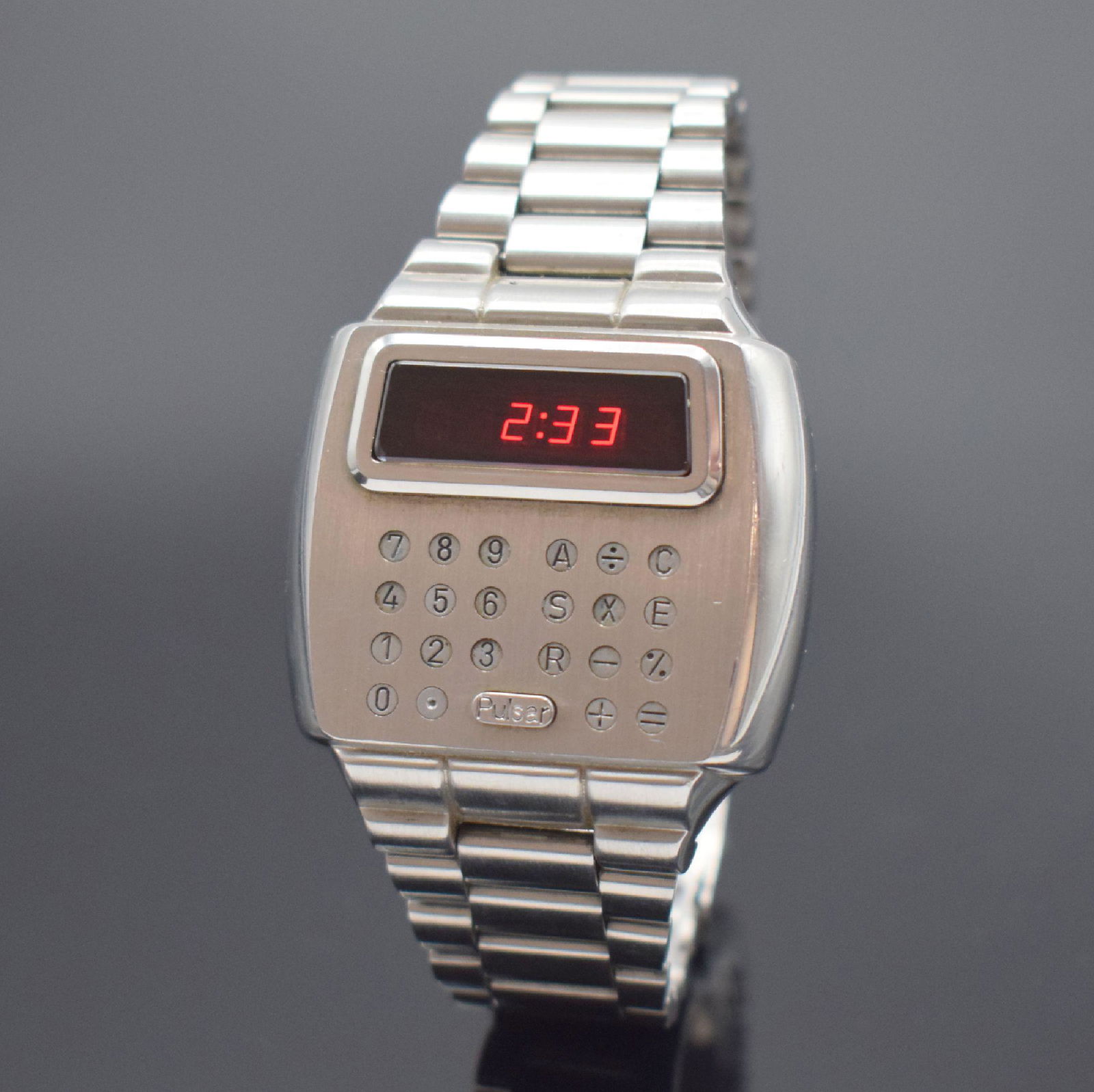 Pulsar Time Computer Calculator 902 Rare Led Wristwatch Pulsar Time Computer Calculator 902 Rare Led Wristwatch