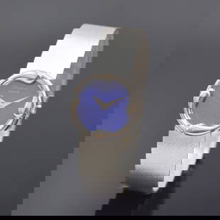 CHOPARD 18k white gold ladies wristwatch: CHOPARD 18k white gold ladies wristwatch with lapis lazuli-dial, manual winding, Switzerland 1960's, milanaise bracelet, snap on case back, dial hairlines, gold-plated lever movement, base calibre ETA