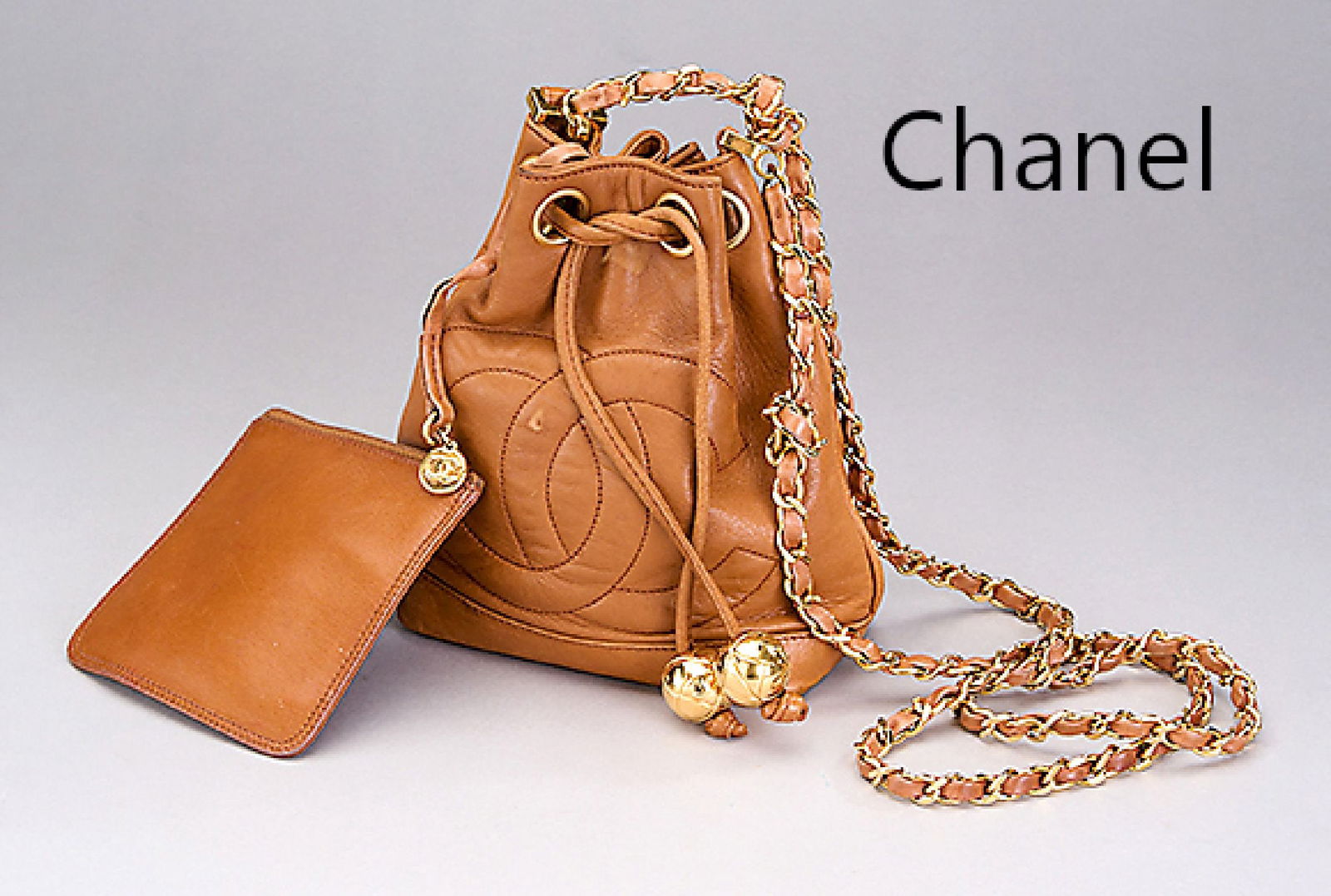 CHANEL bucketbag (1 of 1)