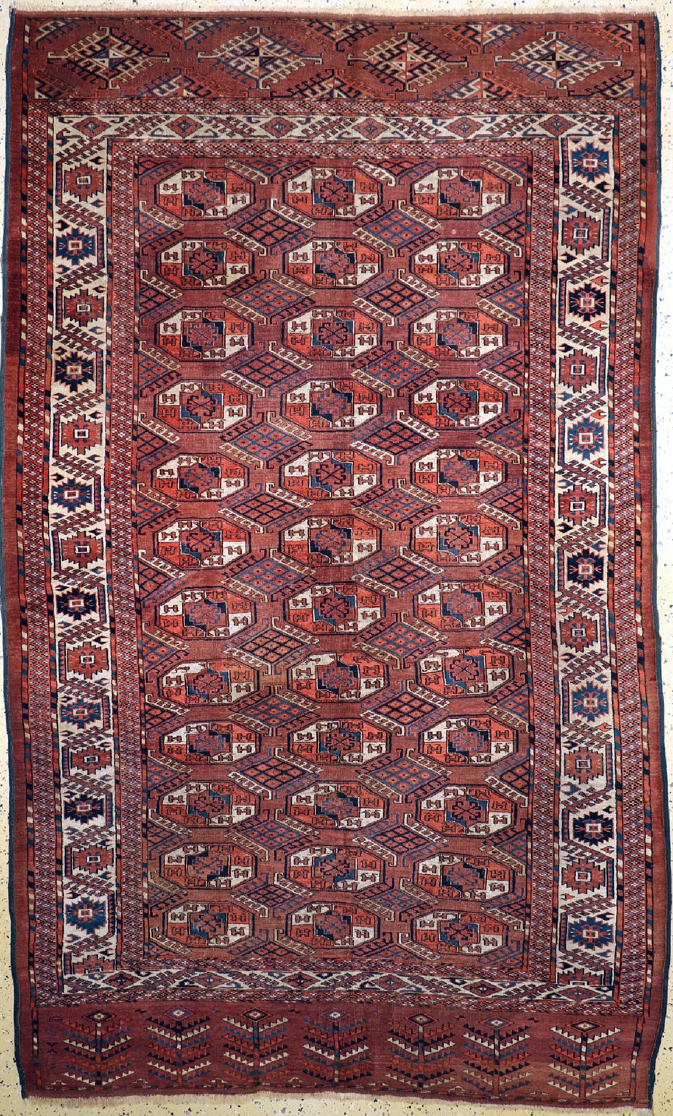 Tekke main carpet antique, Turkmenistan, 19th century (1 of 6)