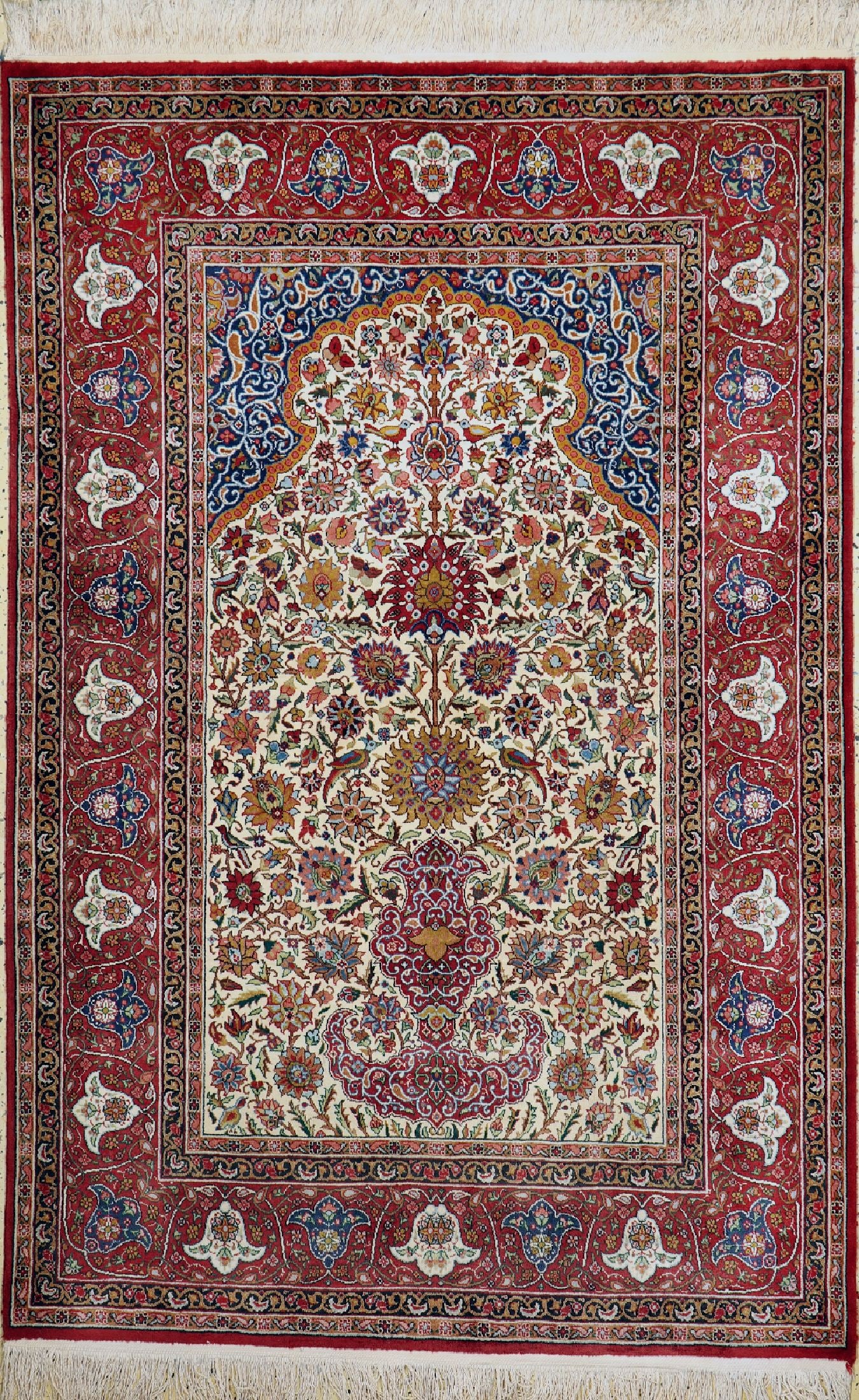 Lahor, Pakistan, approx. 40 years, wool on cotton: Lahor, Pakistan, approx. 40 years, wool on cotton, approx. 200 x 130 cm, condition: 1-2. Rugs, Carpets & Flatweaves