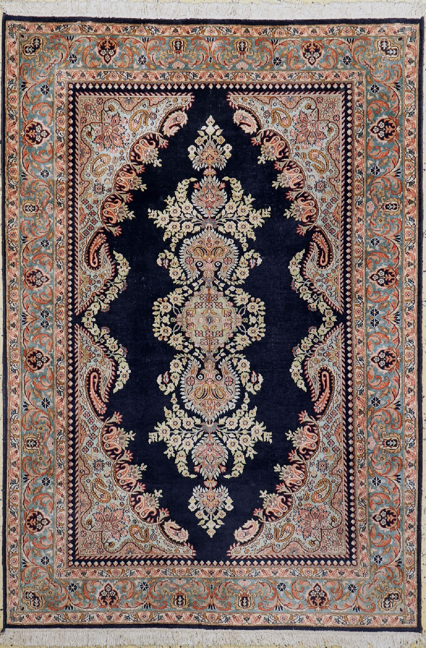 Kashmir, Pakistan, approx. 30 years, mercerized: Kashmir, Pakistan, approx. 30 years, mercerized cotton, approx. 182 x 127 cm, condition: 2. Rugs, Carpets & Flatweaves