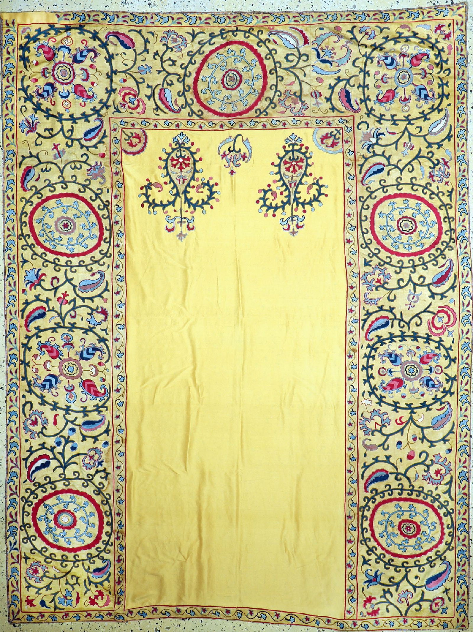 Susani antique, Uzbekistan, around 1900, silk embroidery (1 of 5)