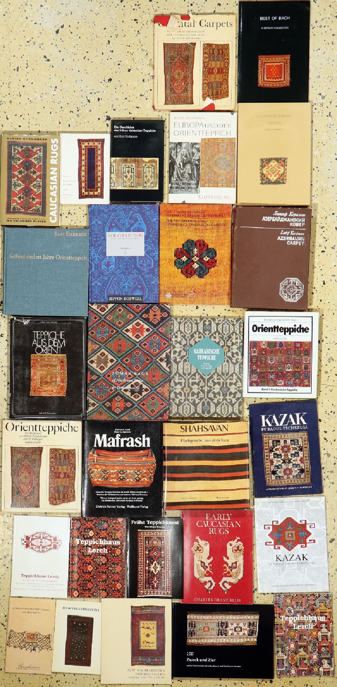 Mixed lot of 29 books carpet literature. Antique, old (1 of 4)