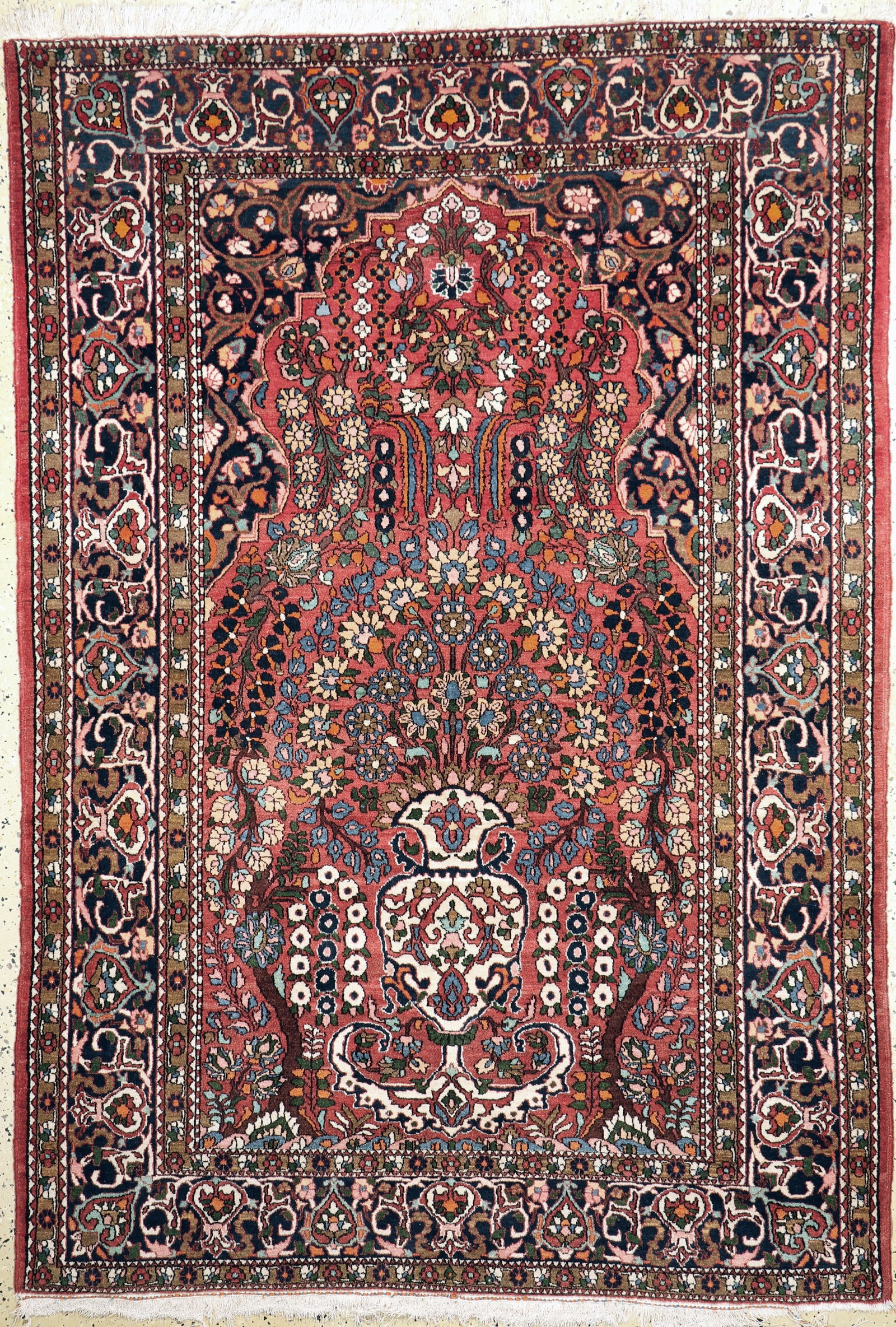 Bakhtiar old, Persia, early 20th century, woolon cotton: Bakhtiar old, Persia, early 20th century, woolon cotton, approx. 214 x 150 cm, condition: 2.Rugs, Carpets & Flatweaves