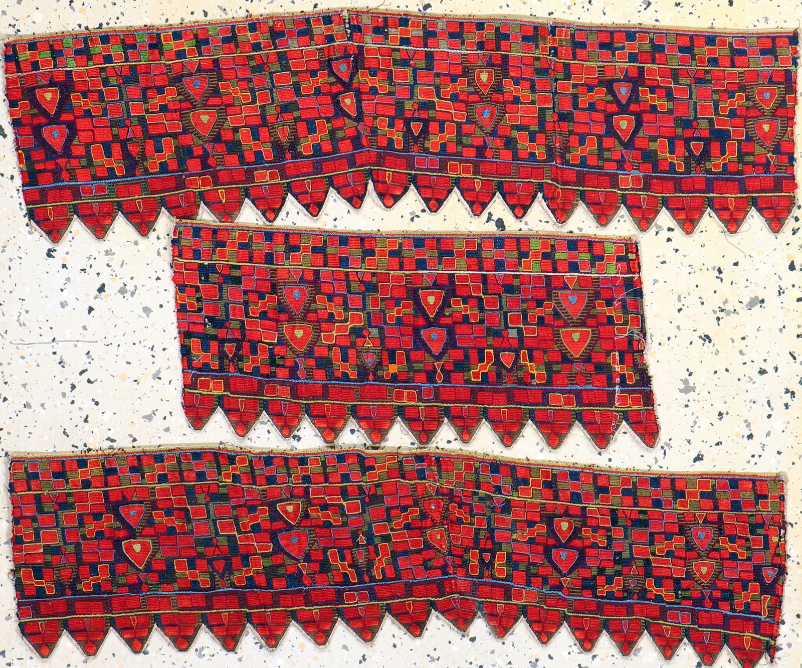 3 lots of silk embroidery, Uzbekistan, around 1900, silk (1 of 5)