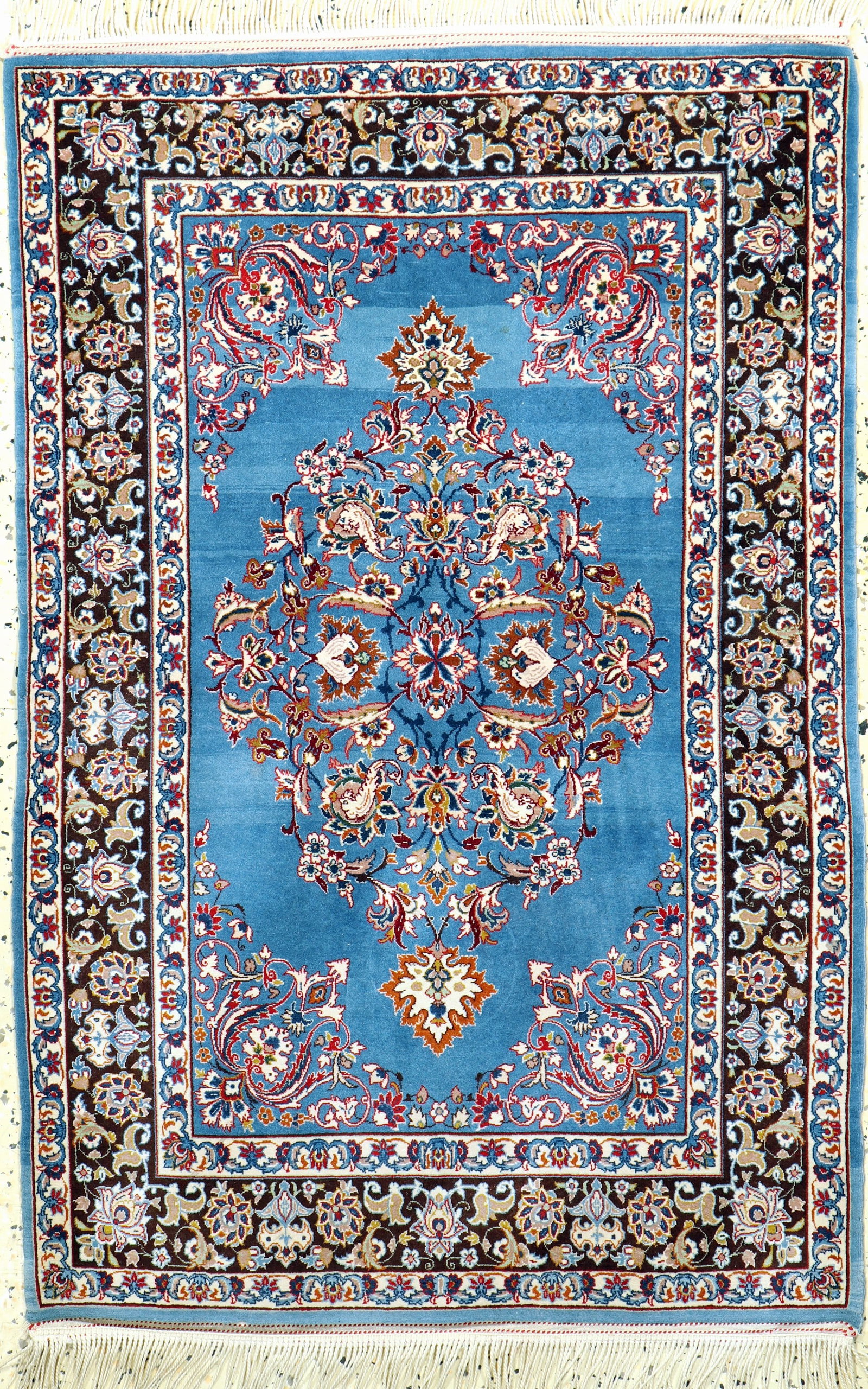 Isfahan fine, Persia, mid 20th century, corkwool: Isfahan fine, Persia, mid 20th century, corkwool with and on silk, approx. 114 x 76 cm, condition: 2 (color deviations). Rugs, Carpets & Flatweaves