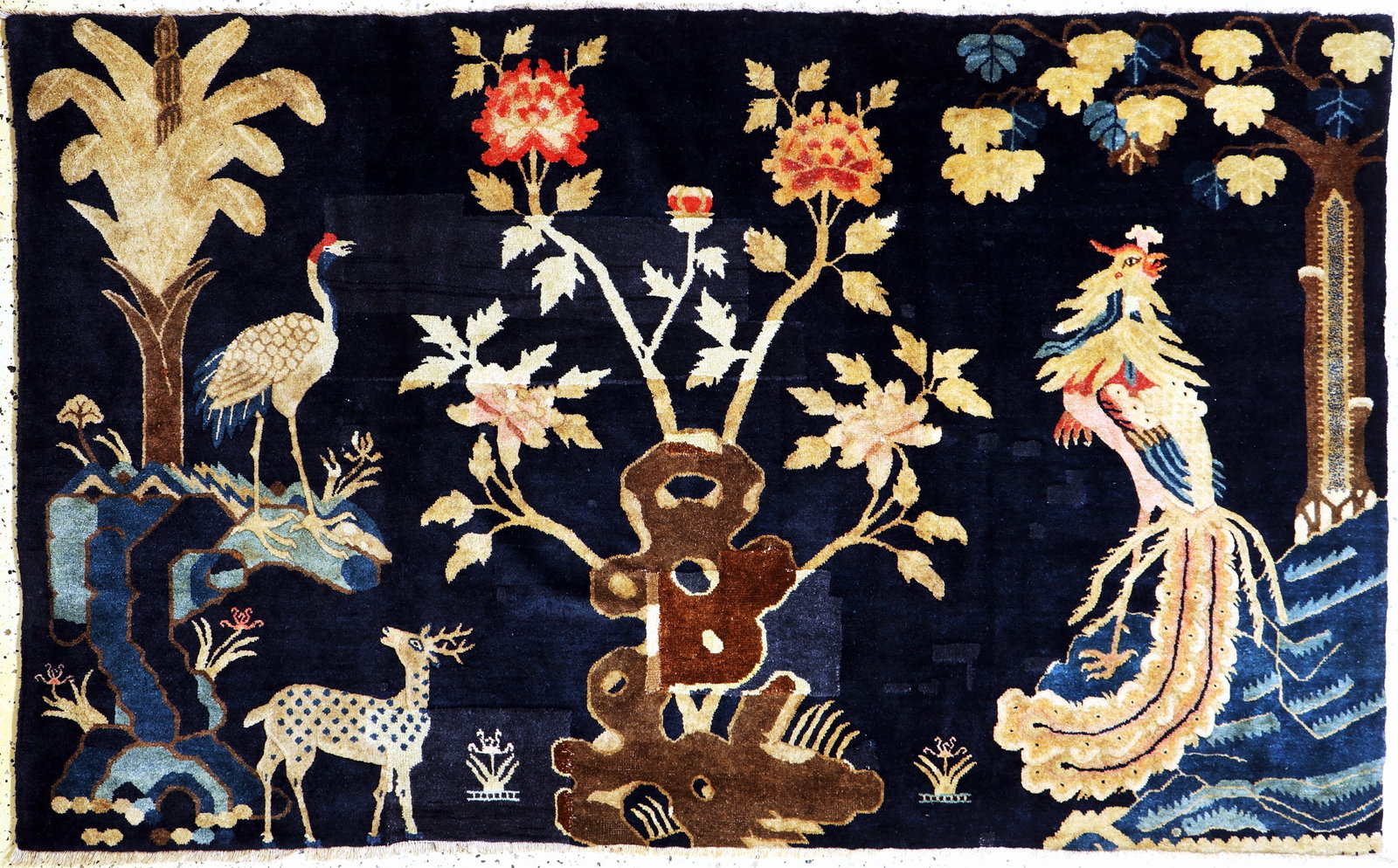 Pao Tow antique, China, around 1900, wool on cotton: Pao Tow antique, China, around 1900, wool on cotton, approx. 200 x 123 cm, condition: 3, (bigger restorations). Rugs, Carpets & Flatweaves