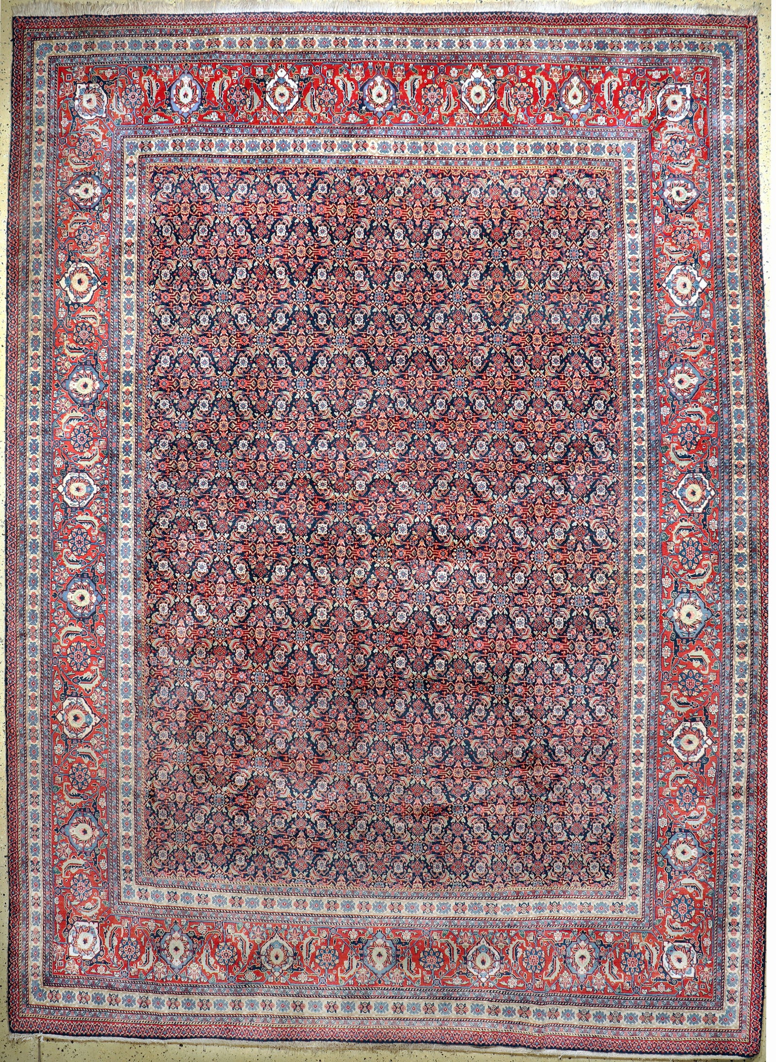 Tubriz # 'Mashaiekhi #' old, Persia, mid 20th century: Tubriz # 'Mashaiekhi #' old, Persia, mid 20th century, wool on cotton, approx. 408 x 298 cm,condition: 2. Rugs, Carpets & Flatweaves