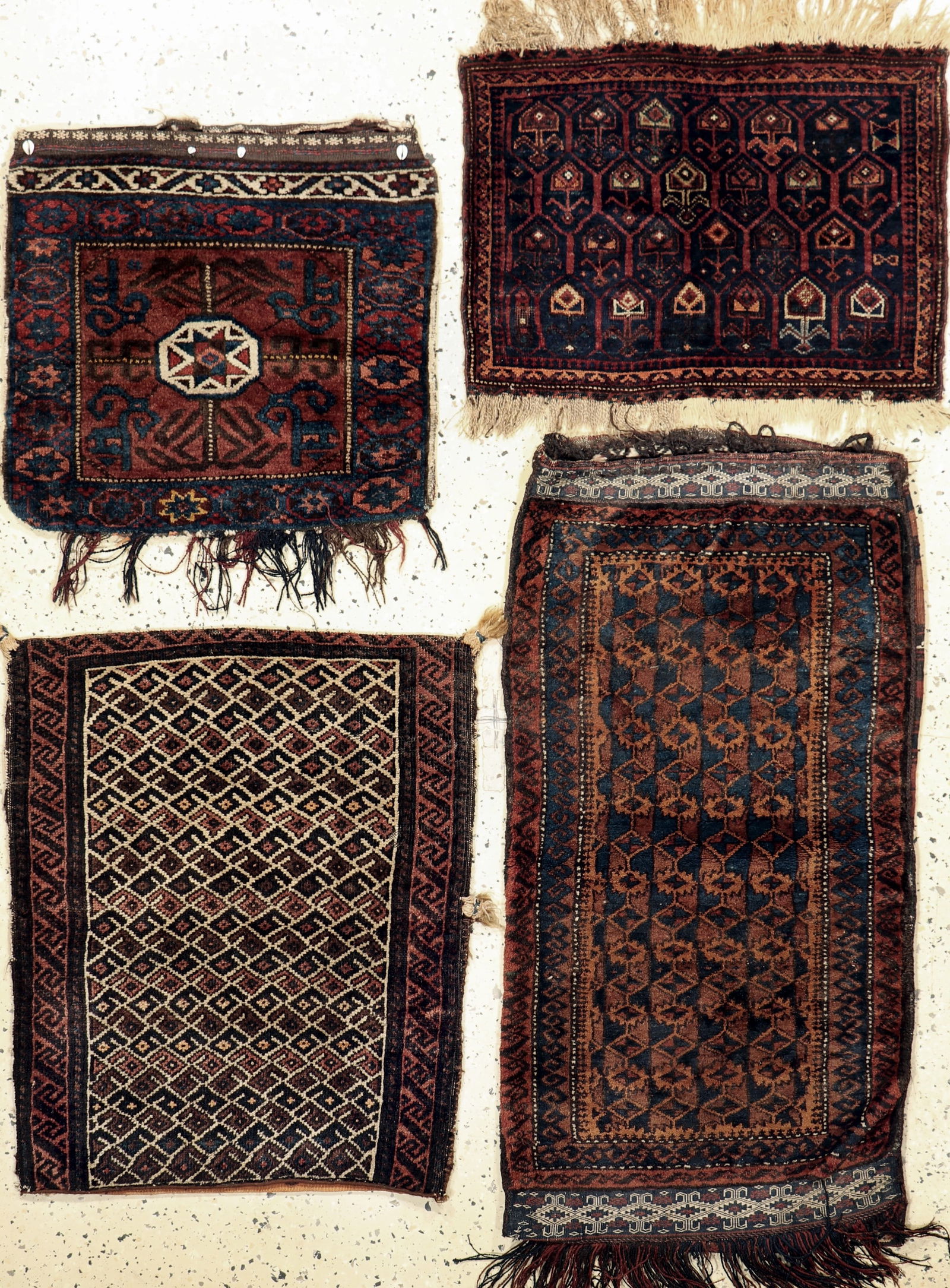 4 lots Baloch Persia, Bag face, 19th century, wool on (1 of 10)