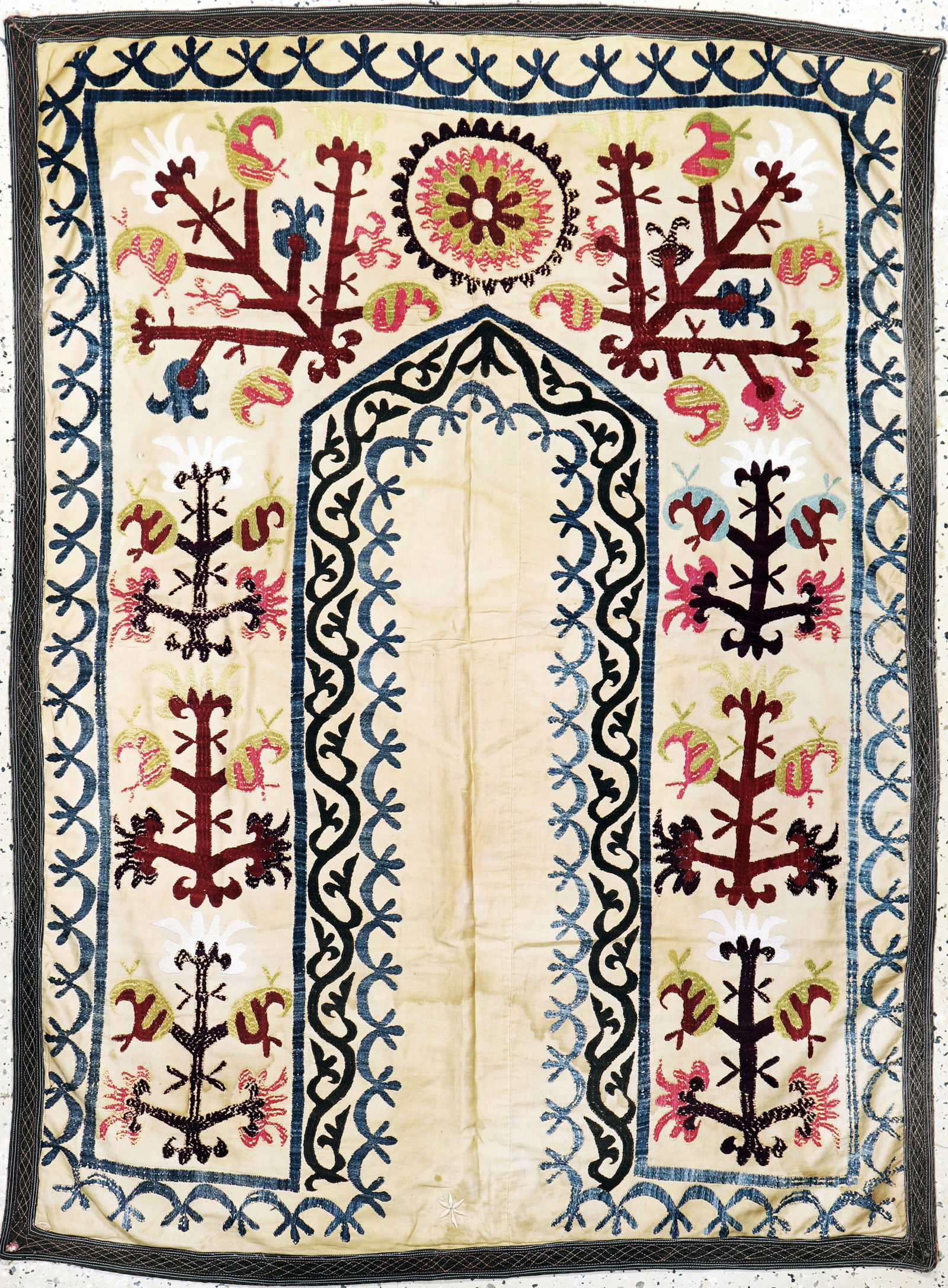 Sids Susani antique, Uzbekistan, around 1900, Silk (1 of 6)
