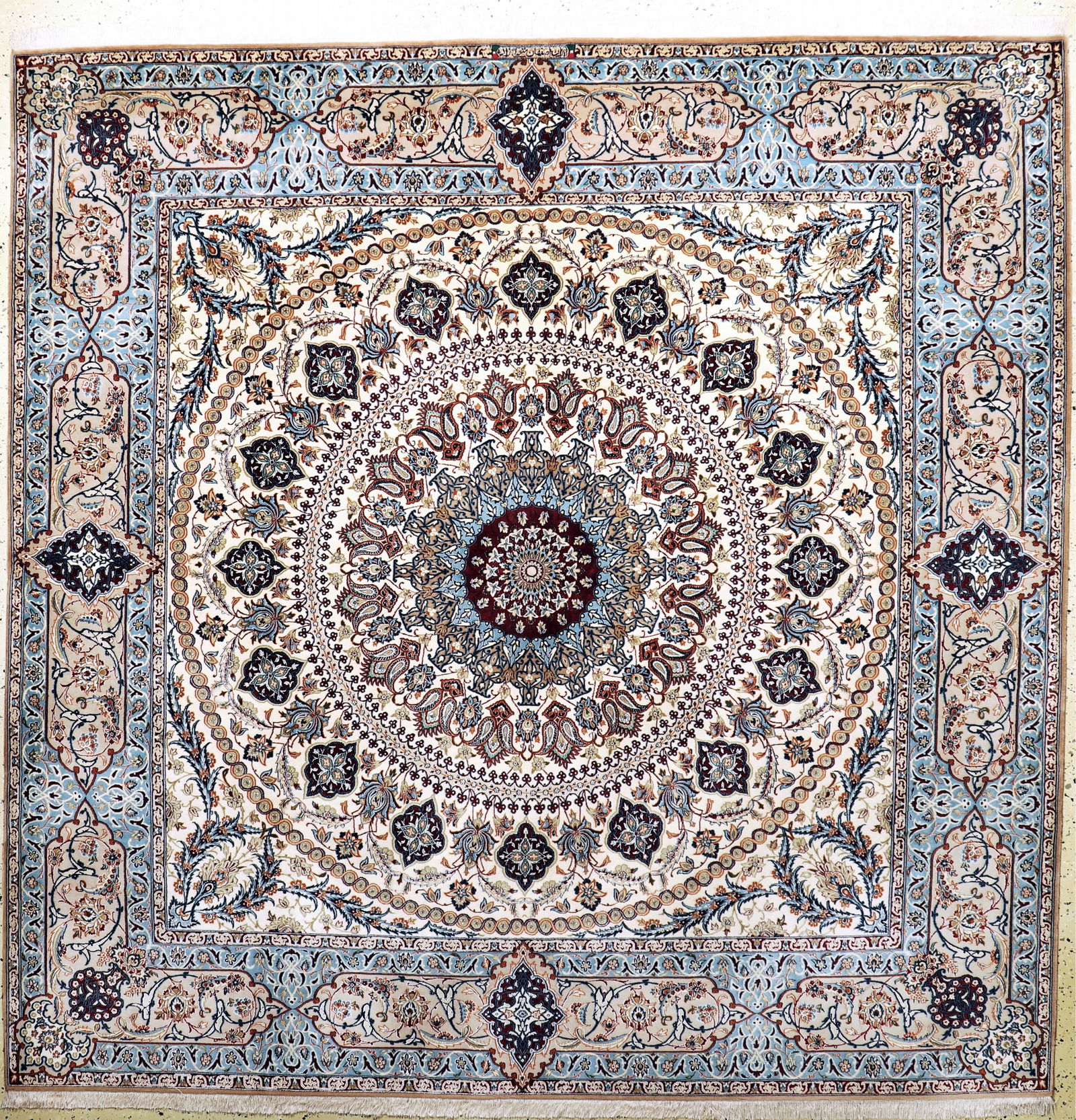 Isfahan fine Persia, signed # 'Moutawalizadeh #', late (1 of 10)