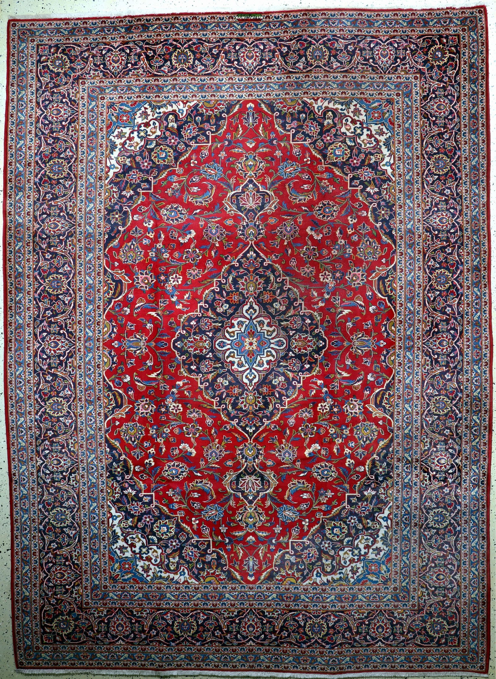 Kashan, Persia, late 20th century, wool on cotton: Kashan, Persia, late 20th century, wool on cotton, approx. 339 x 246 cm, condition: 2-3. Rugs, Carpets & Flatweaves