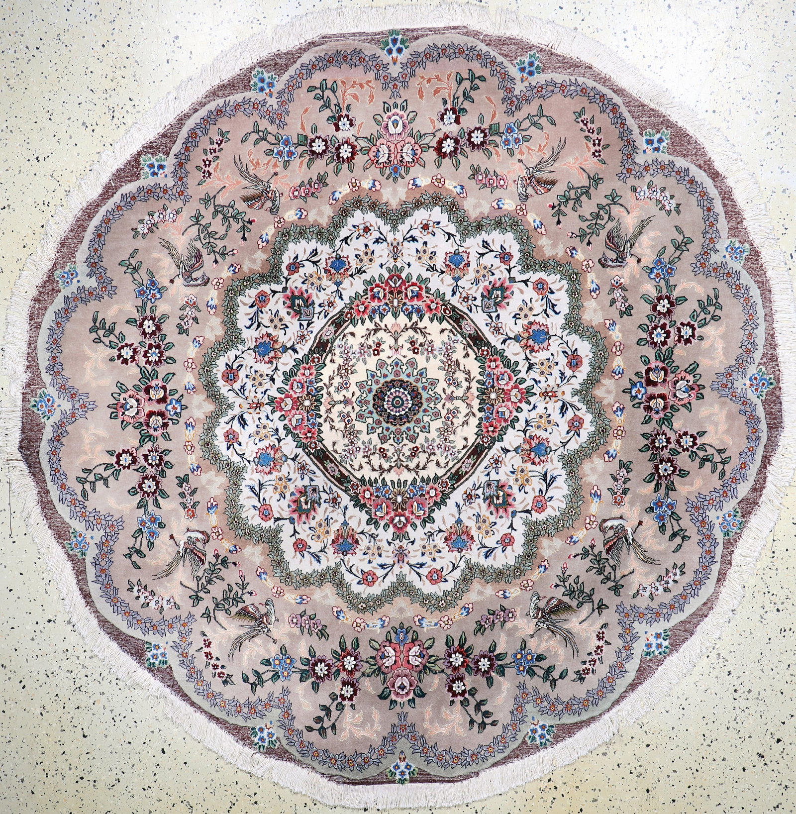 Tabriz fine(50 Raj), Persia, late 20th centurycorkwool: Tabriz fine(50 Raj), Persia, late 20th centurycorkwool with silk, diameter: approx. 204cm, approx. 500,000 Kn/sm, condition: 2. Rugs, Carpets & Flatweaves