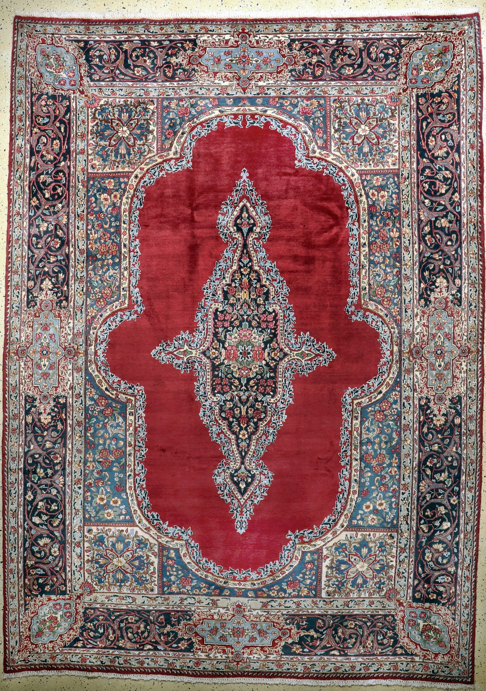 Yazd old, Persia, early 20th century, wool on cotton: Yazd old, Persia, early 20th century, wool on cotton, approx. 345 x 250 cm, cleaned, condition: 2. Rugs, Carpets & Flatweaves