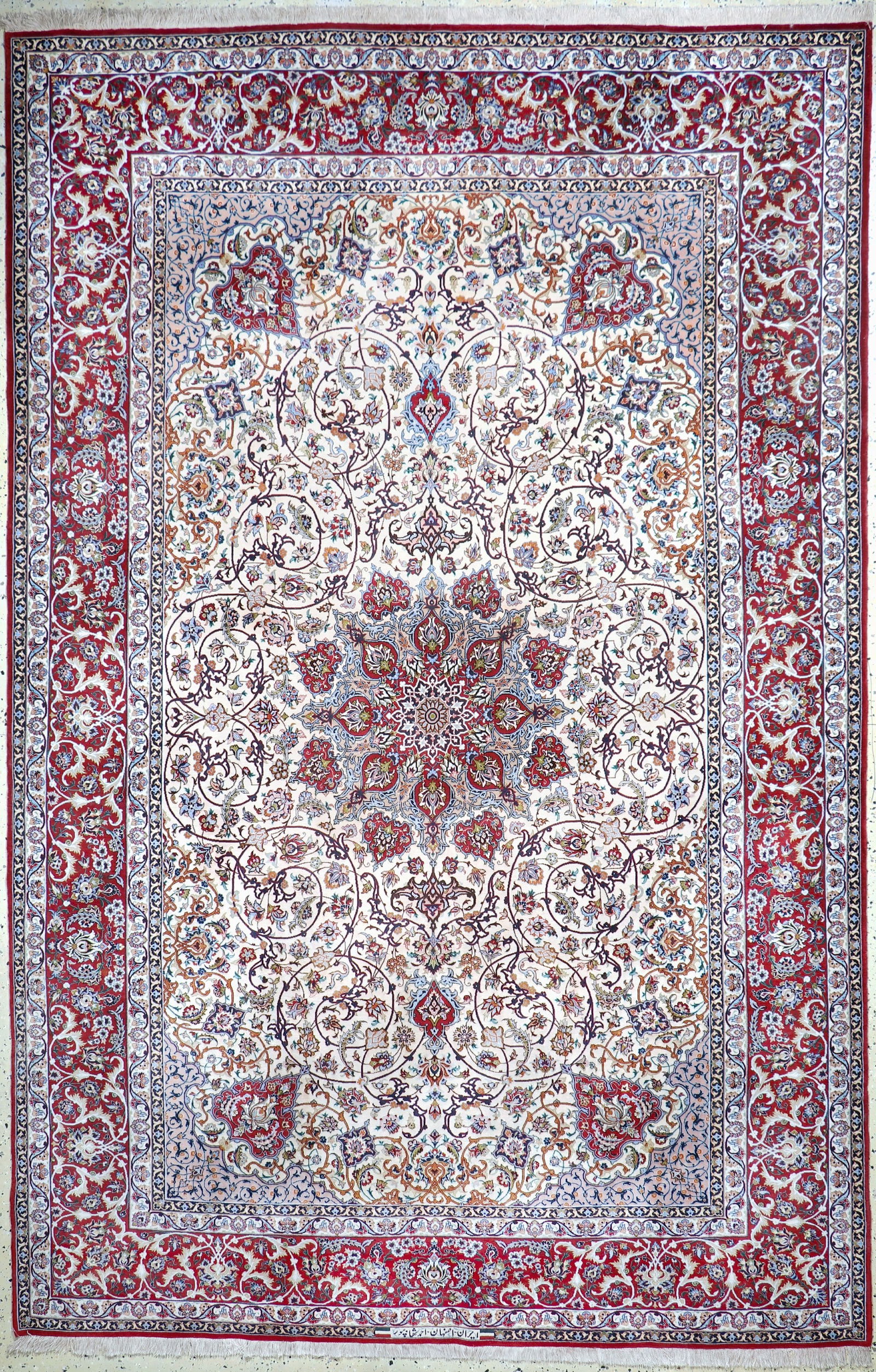 Isfahan fine Persia, signed#'Shahabpour#', mid-20th: Isfahan fine Persia, signed#'Shahabpour#', mid-20th century, corkwool with silk, approx. 310 x 204 cm, in need of cleaning, condition: 2. Rugs, Carpets & Flatweaves
