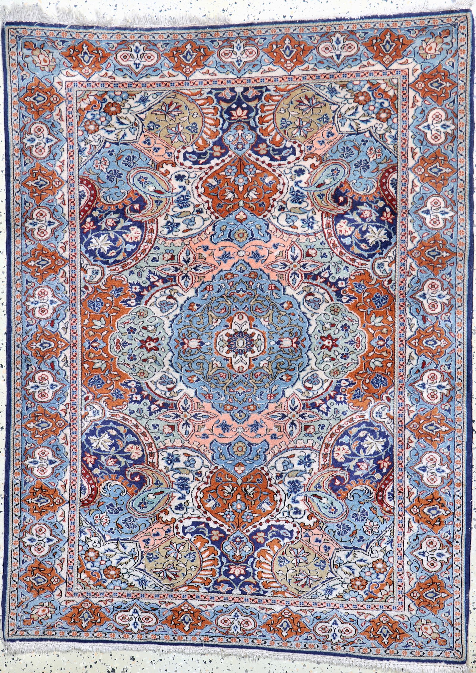 Saruk fine, Persia, mid-20th century, corkwoolon cotton (1 of 5)