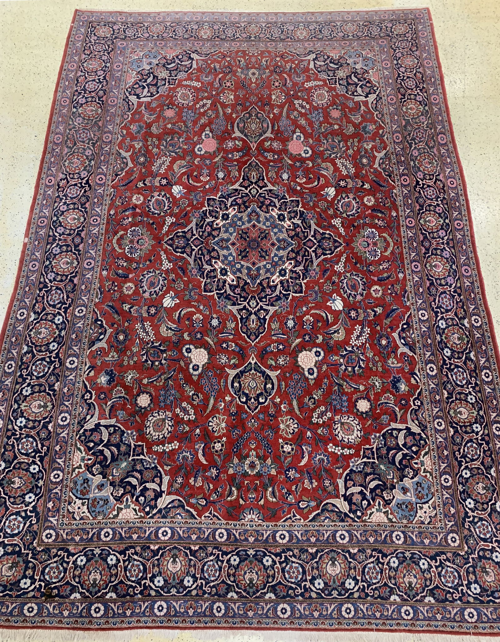 Kashan, Persia, mid-20th century, wool on cotton: Kashan, Persia, mid-20th century, wool on cotton, approx. 500 x 330 cm, condition: 2-3. Rugs, Carpets & Flatweaves