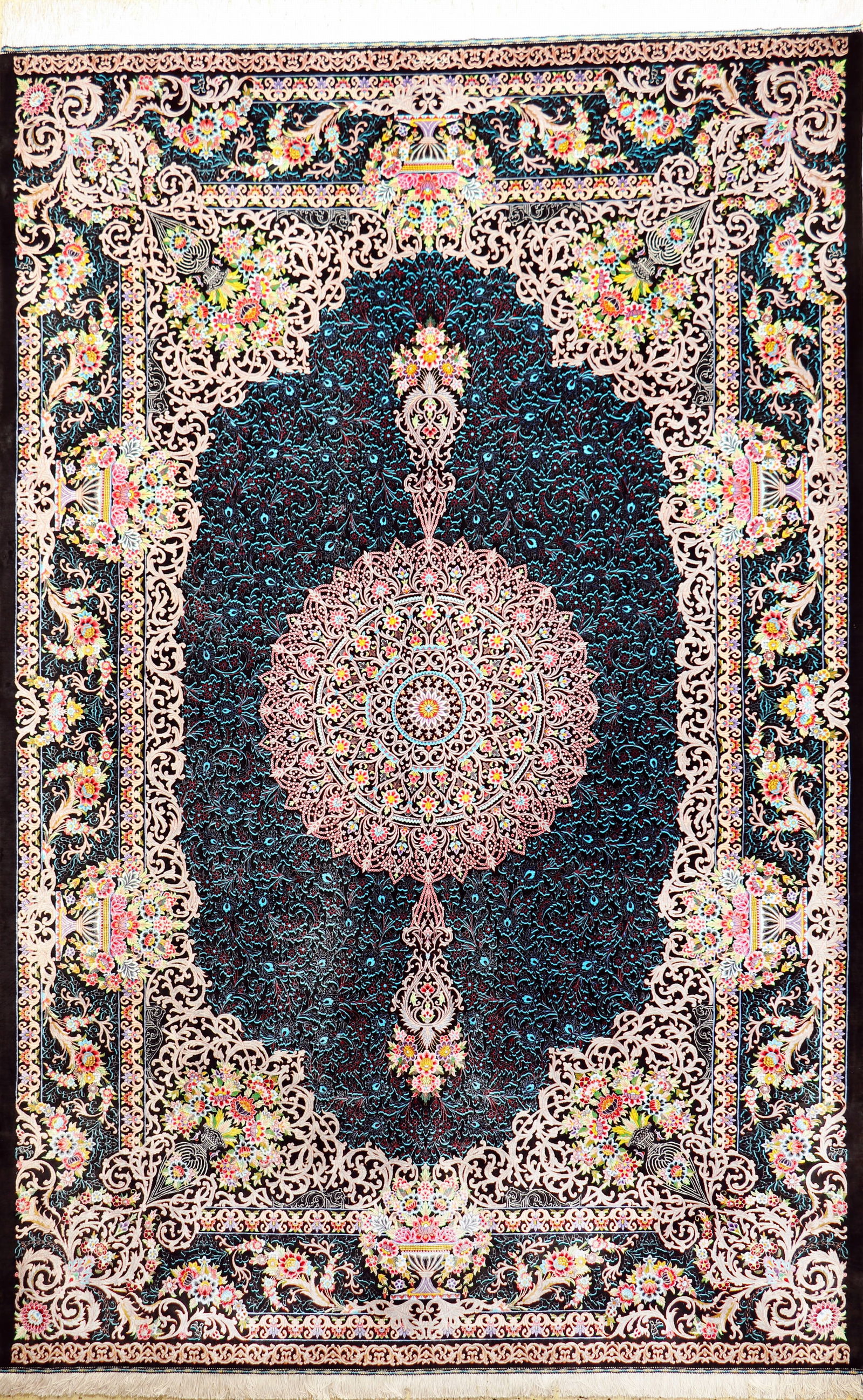 Qum silk fine signed, Persia, approx. 20 years, pure: Qum silk fine signed, Persia, approx. 20 years, pure natural silk, approx. 303 x 199 cm, approx. 1.0 million kn/sm, (very good condition). Rugs, Carpets & Flatweaves