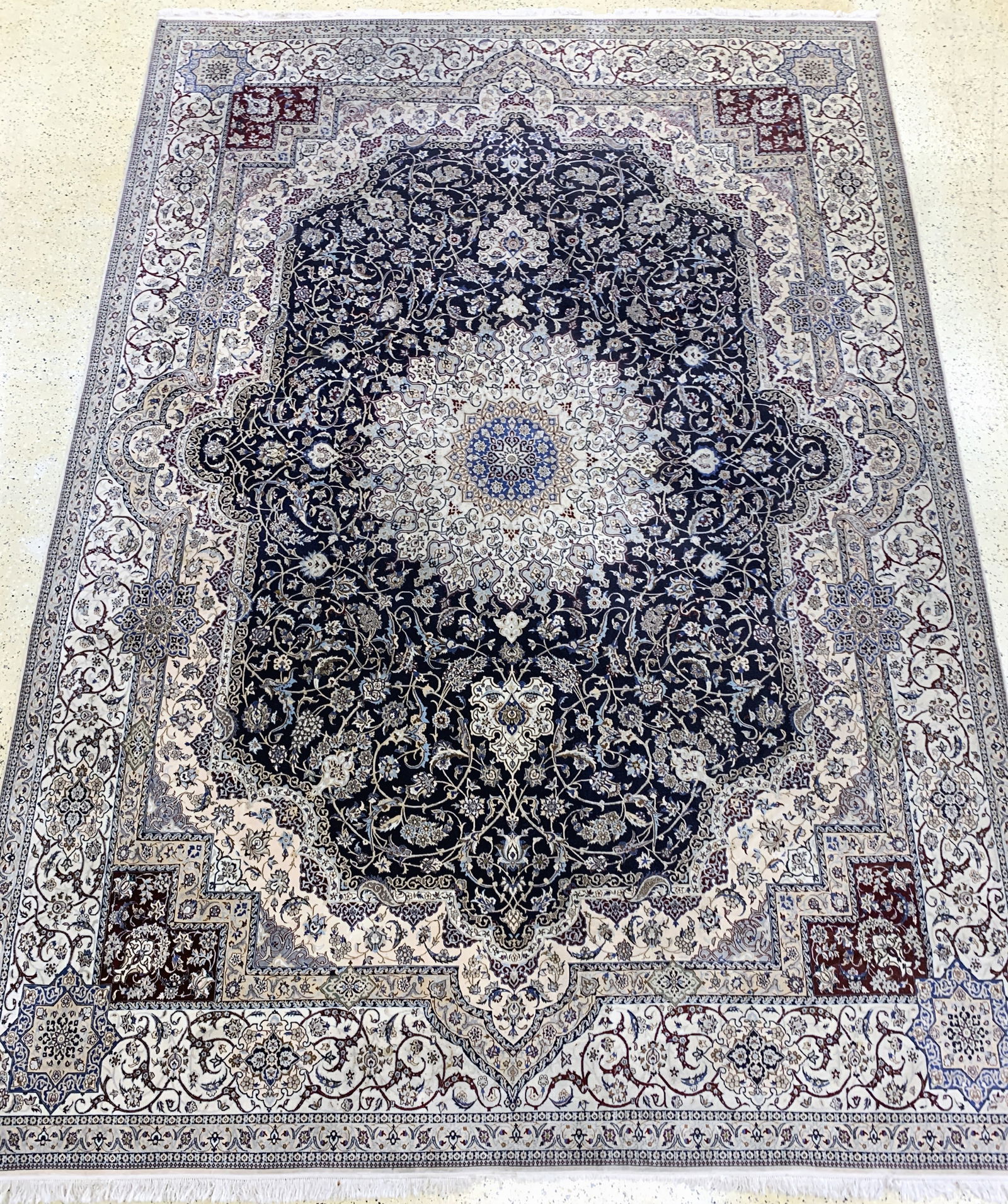 Nain fine(6 La), Persia, mid-20th century, corkwool: Nain fine(6 La), Persia, mid-20th century, corkwool with silk, approx. 473 x 336 cm, approx. 1.0 million kn/sm, condition: 2 (soiled). Rugs, Carpets & Flatweaves