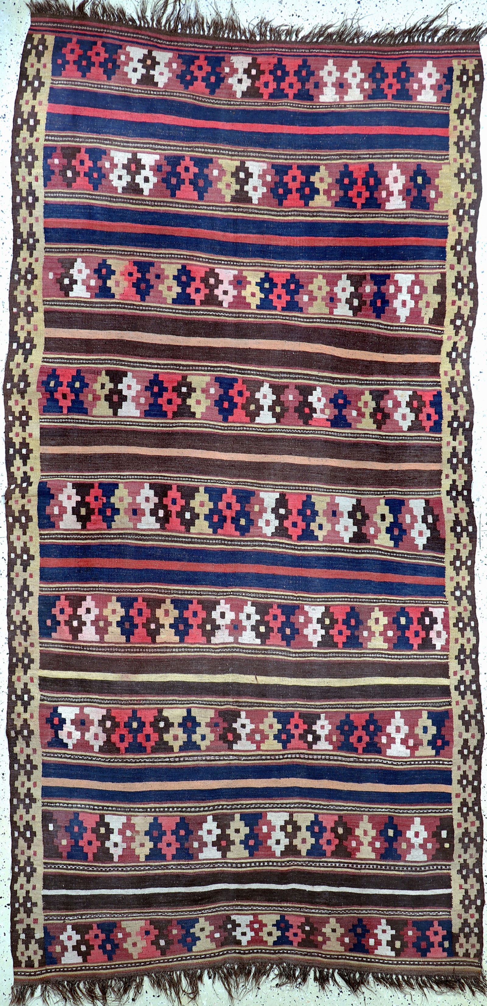 Bakhtiar Kilim, Persia, around 1900, wool on wool: Bakhtiar Kilim, Persia, around 1900, wool on wool, approx. 320 x 160 cm, slightly discolored, condition: 2-3. Rugs, Carpets & Flatweaves