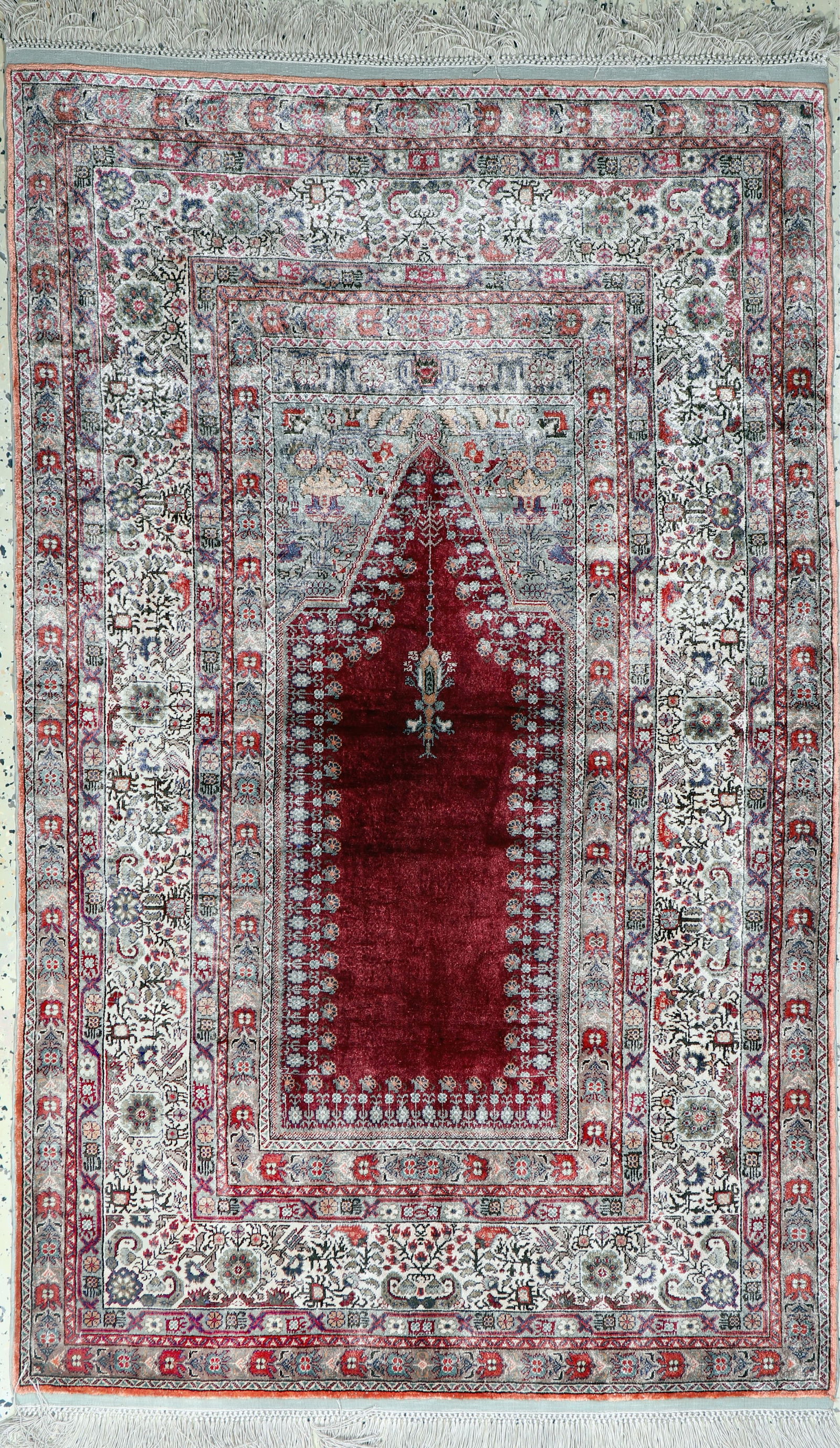 Silk Kayseri, Turkey, mid-20th century, pure natural: Silk Kayseri, Turkey, mid-20th century, pure natural silk, approx. 142 x 89 cm, condition: (almost new). Rugs, Carpets & Flatweaves
