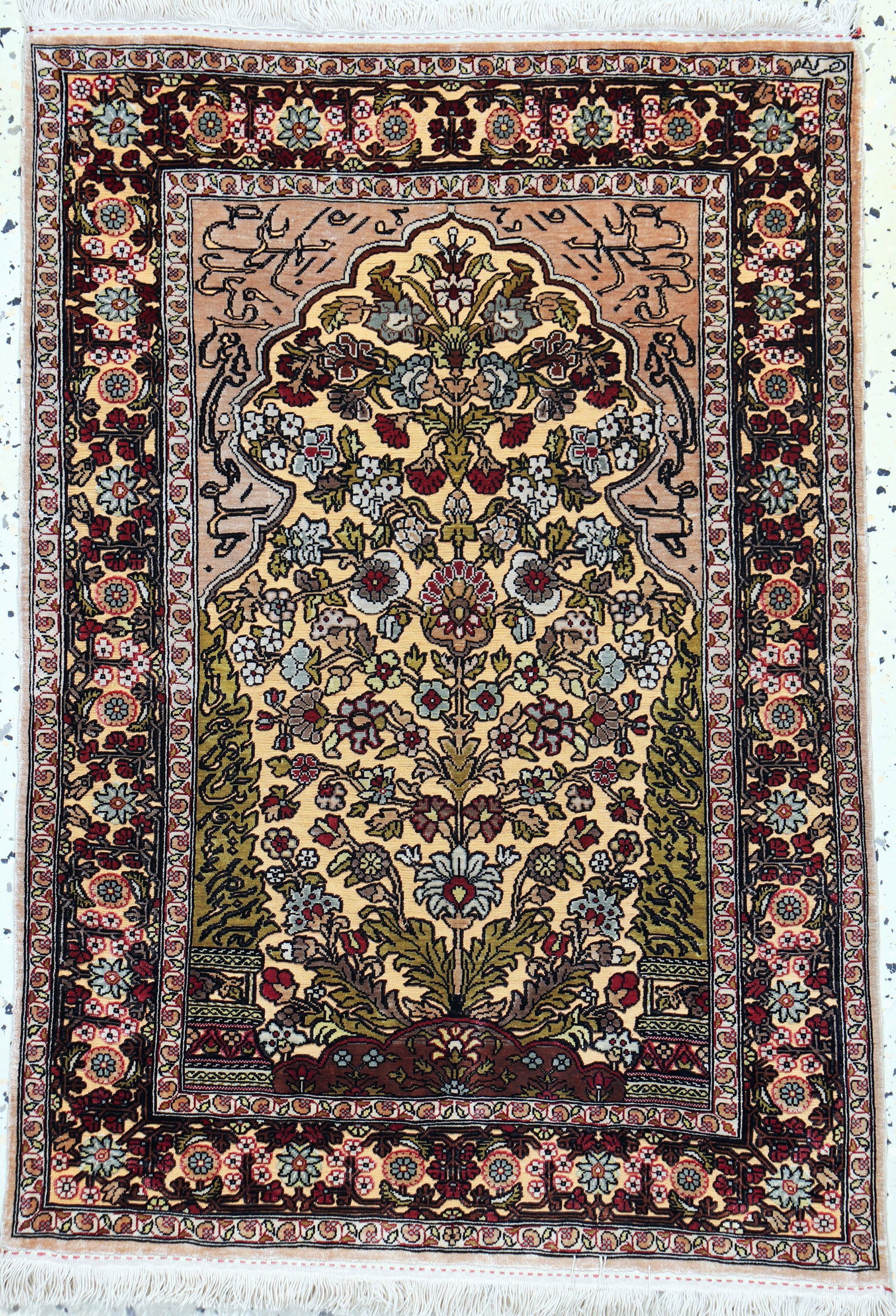 Hereke silk fine, signed, Turkey, late 20th century (1 of 6)