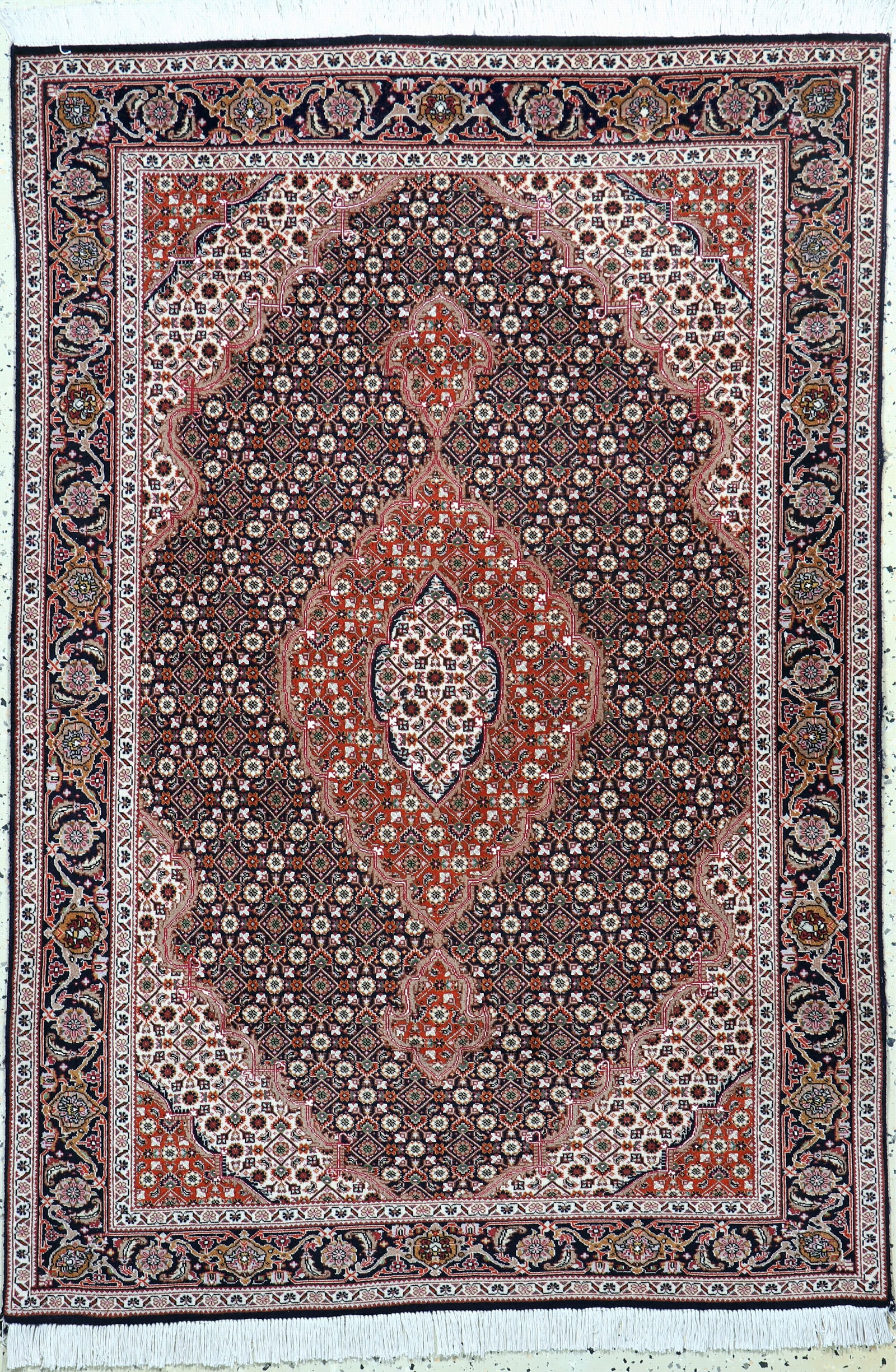 Taebriz fine(50 Raj), Persia, late 20th century: Taebriz fine(50 Raj), Persia, late 20th century, corkwool with silk, approx. 155 x 100 cm, approx. 500,000 Kn/sm, condition: 2. Rugs, Carpets & Flatweaves