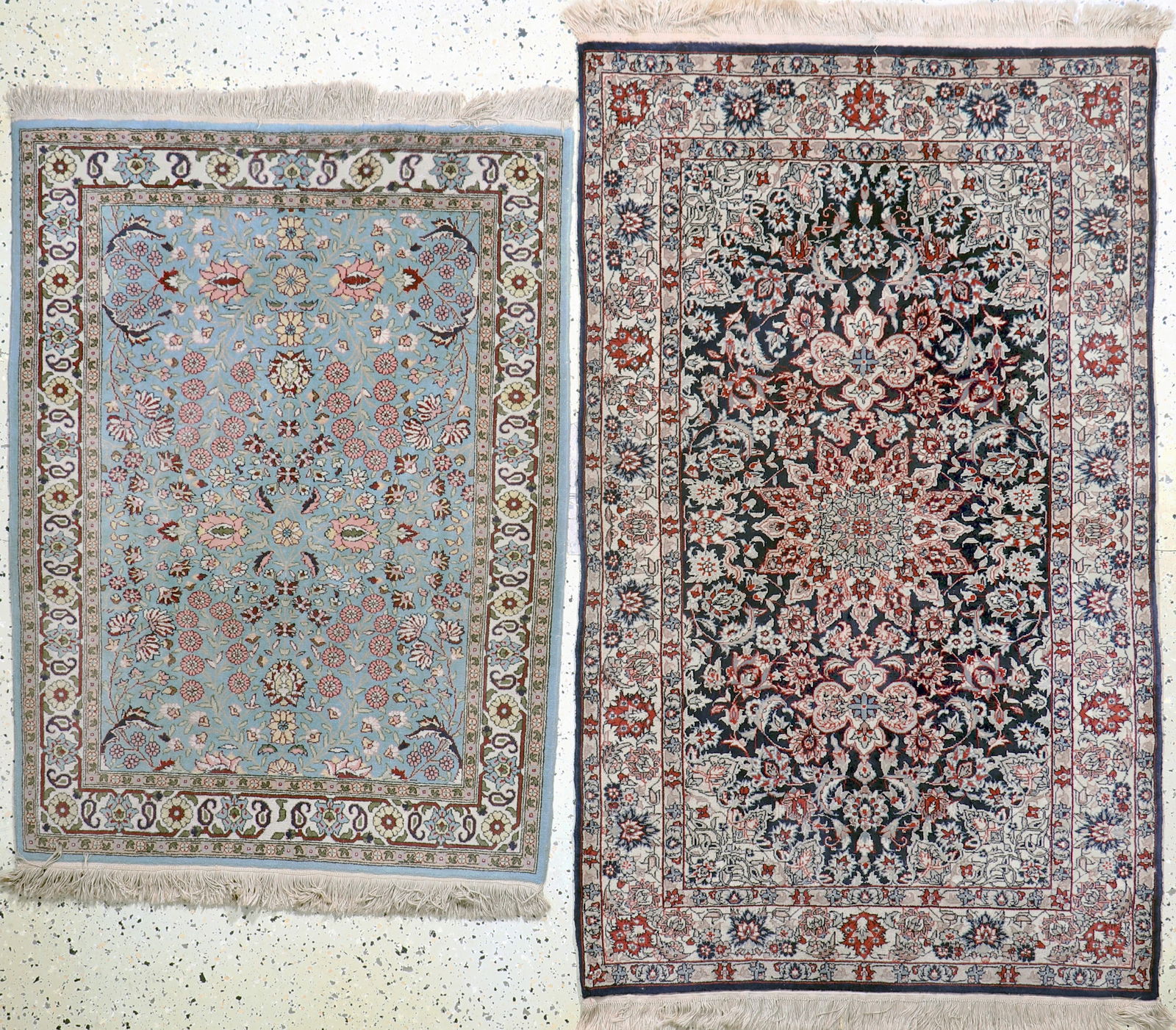 2 lots of Indian carpets, India, late 20th century (1 of 9)