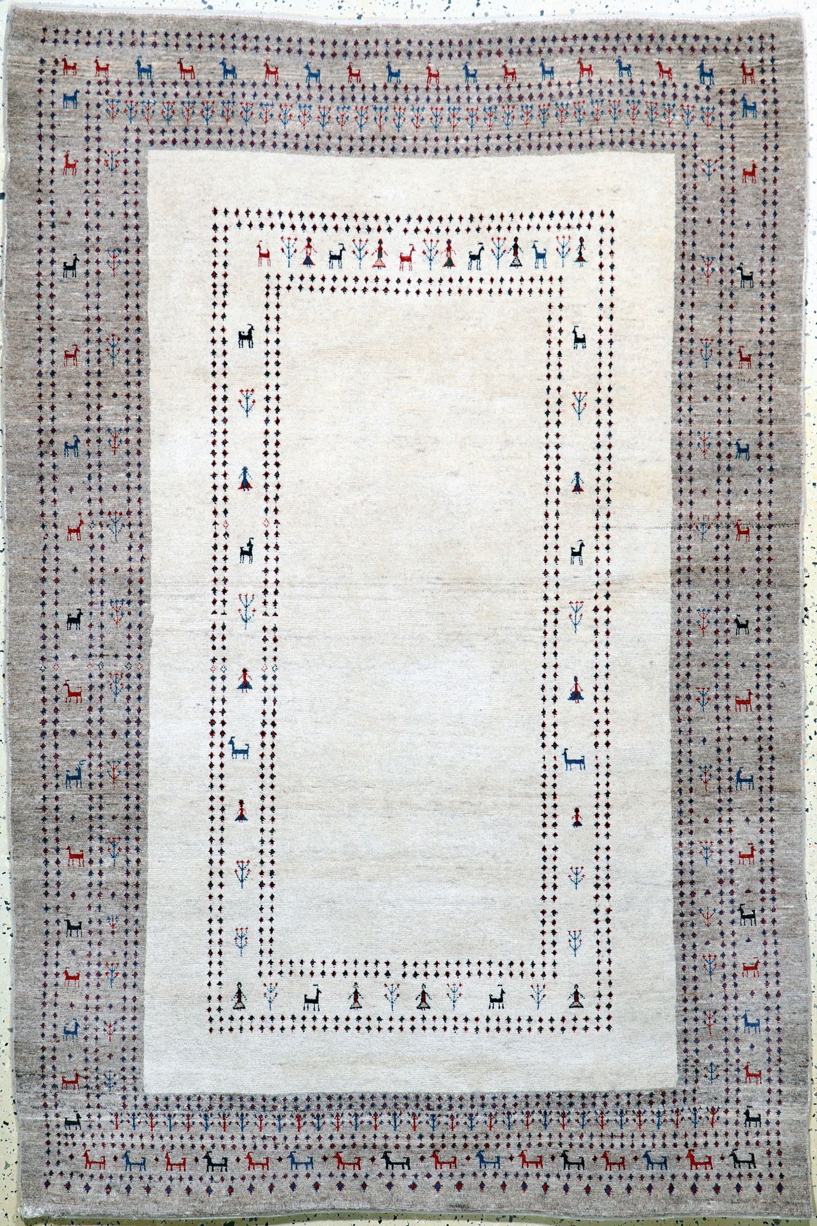Gabbeh fine Loribaft, Persia, late 20th century: Gabbeh fine Loribaft, Persia, late 20th century, wool on wool, approx. 200 x 130 cm, condition: 1-2. Rugs, Carpets & Flatweaves