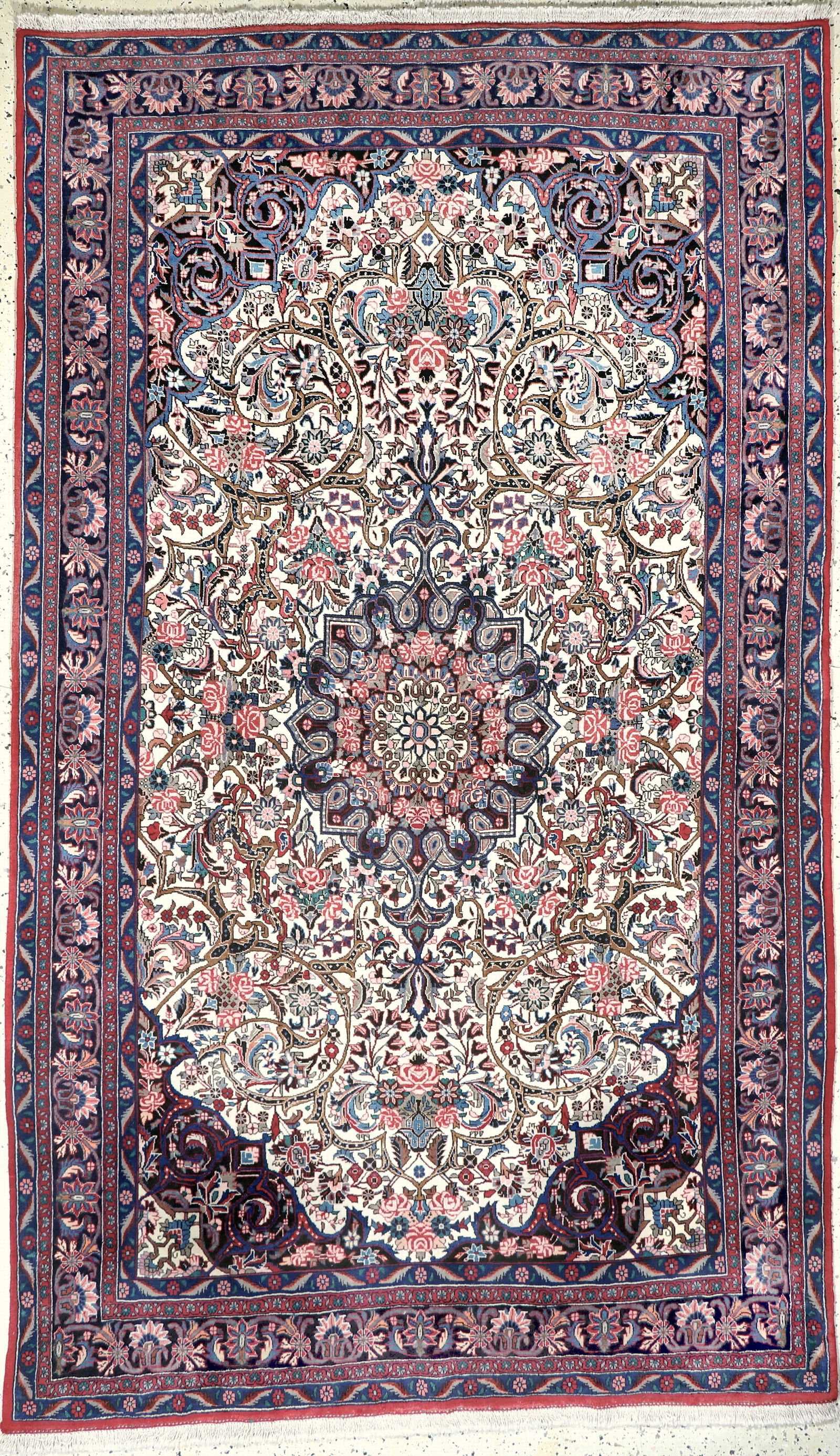 Bidjar cork fine, Persia, mid-20th century, corkwool on: Bidjar cork fine, Persia, mid-20th century, corkwool on cotton, approx. 280 x 165 cm, condition: (almost new). Rugs, Carpets & Flatweaves