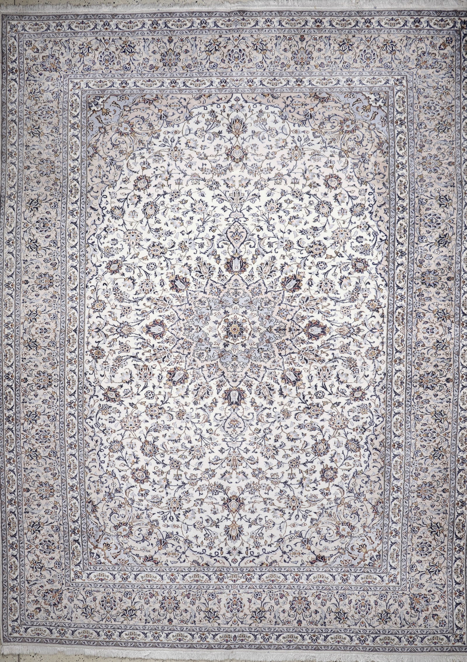Kashan, Persia, late 20th century, wool on cotton: Kashan, Persia, late 20th century, wool on cotton, approx. 400 x 300 cm, moth damage on edge, condition: 2. Rugs, Carpets & Flatweaves