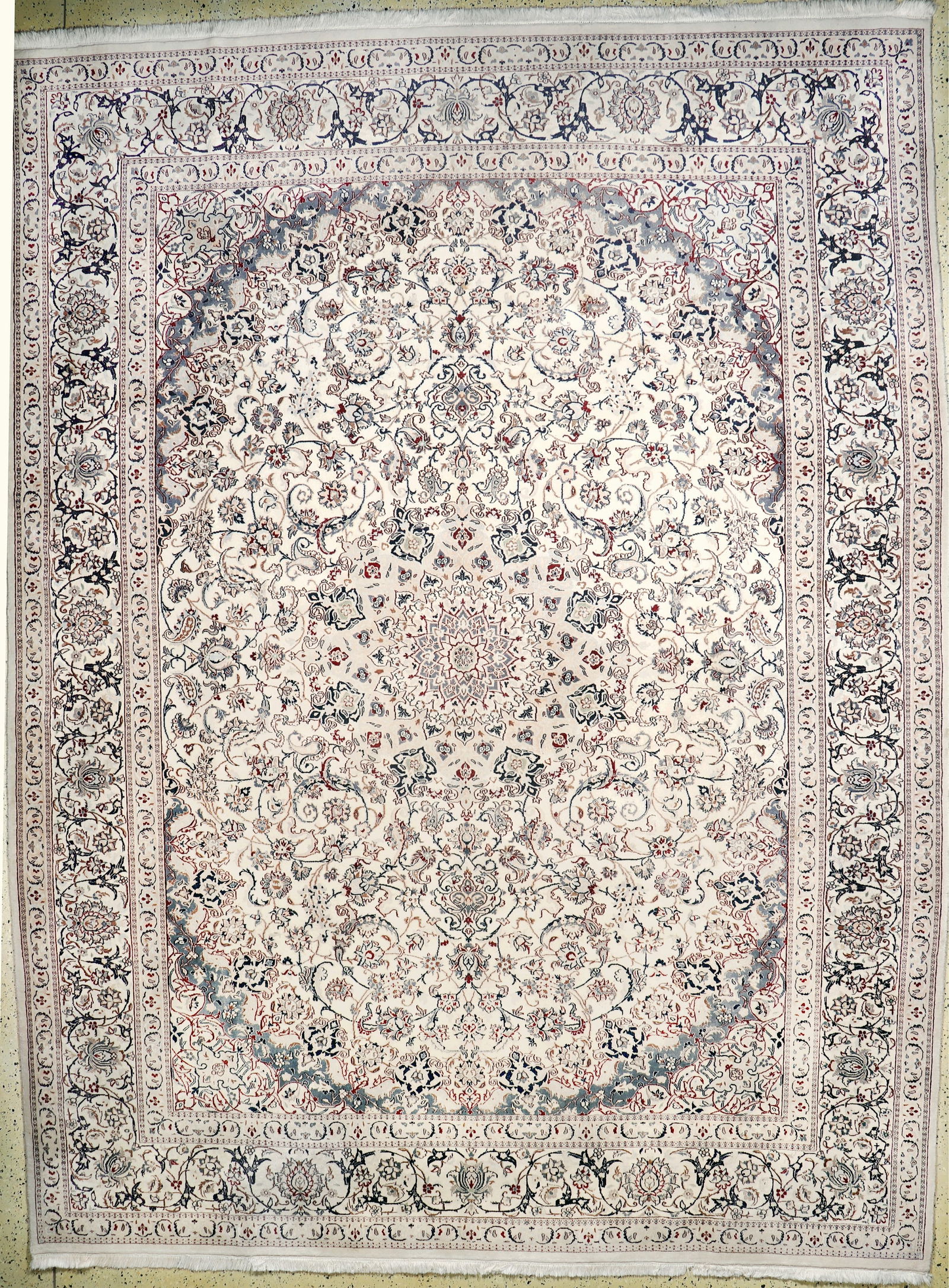 Nain, Persia, late 20th century, wool on cotton: Nain, Persia, late 20th century, wool on cotton, approx. 395 x 300 cm, condition: 2. Rugs, Carpets & Flatweaves