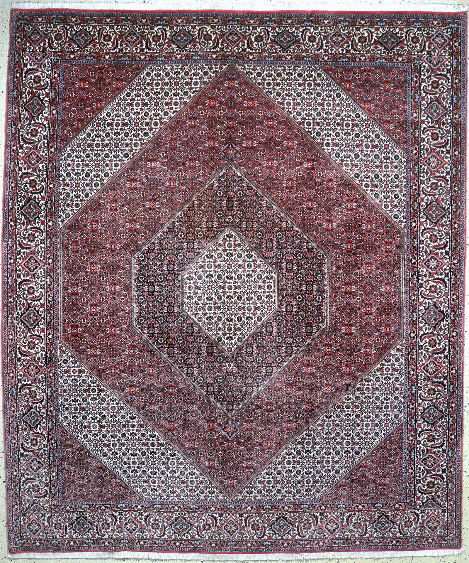 Bijar cork fine, Persia, late 20th century, corkwool on: Bijar cork fine, Persia, late 20th century, corkwool on cotton, approx. 285 x 303 cm, condition: 1-2. Rugs, Carpets & Flatweaves