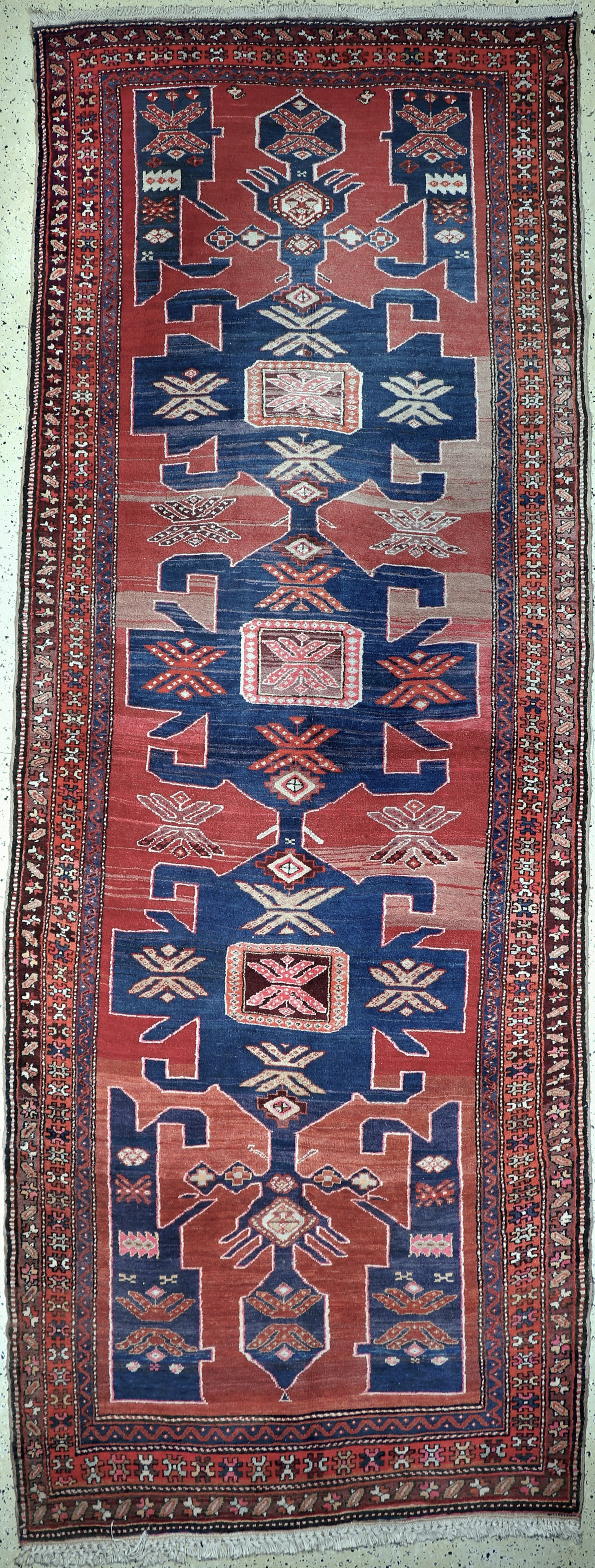 Meshgin, Persia, mid-20th century, wool on cotton: Meshgin, Persia, mid-20th century, wool on cotton, approx. 410 x 150 cm, condition: 2. Rugs, Carpets & Flatweaves