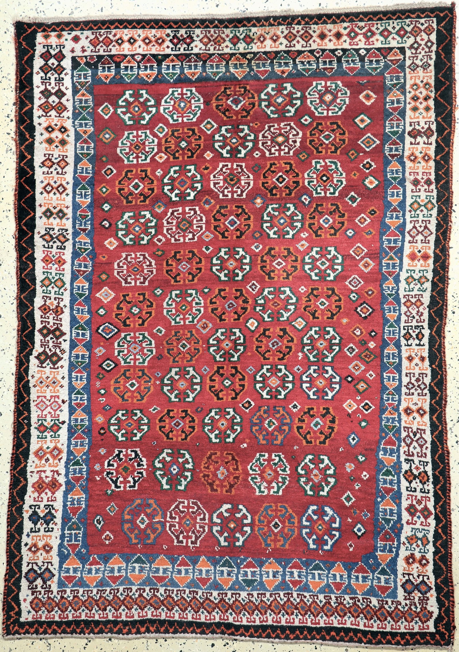 Gabbeh old, Persia, mid-20th century, wool on wool (1 of 6)