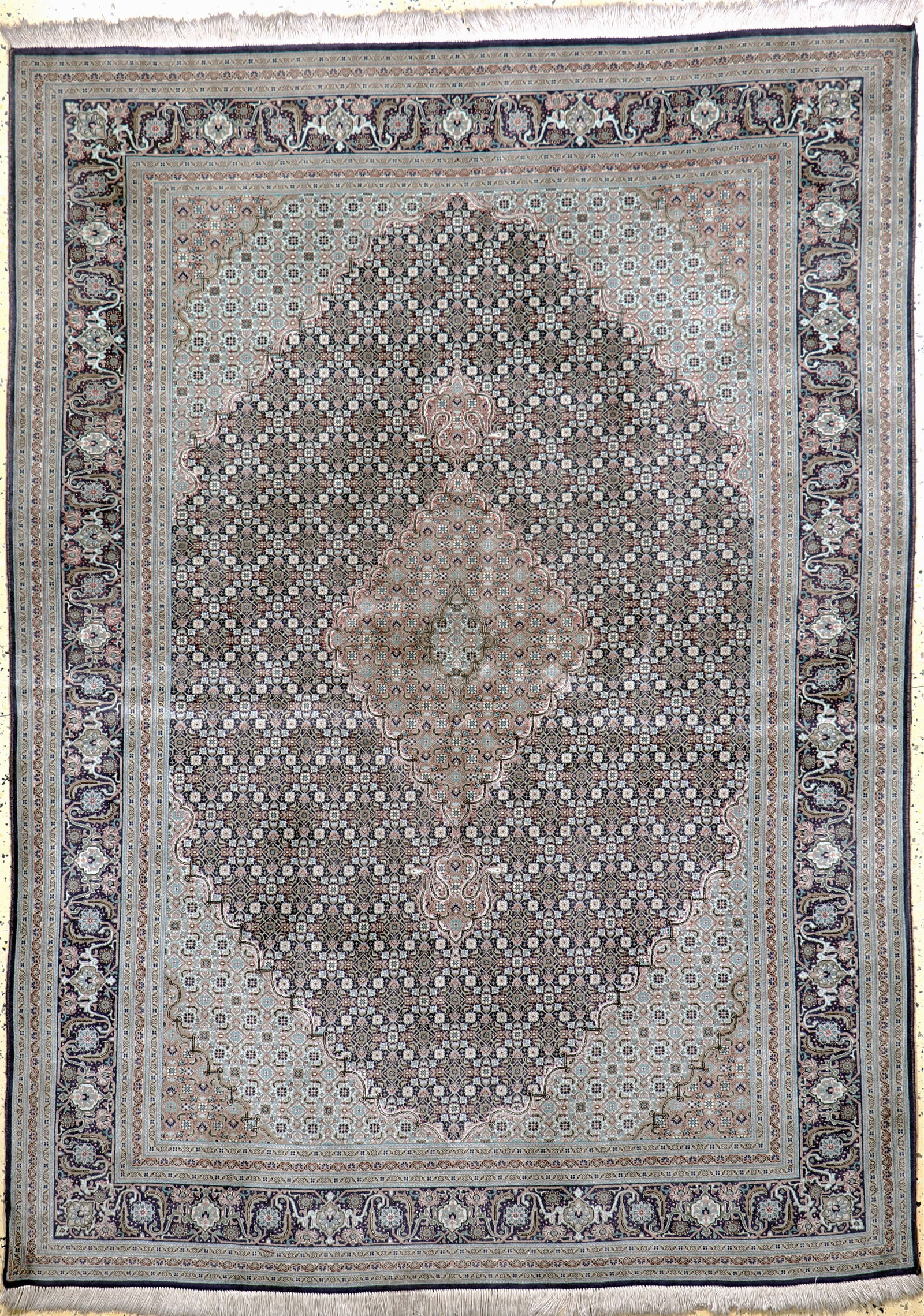Tabriz fine(50 Raj), Persia, mid-20th century,corkwool: Tabriz fine(50 Raj), Persia, mid-20th century,corkwool with silk, approx. 210 x 150 cm, approx. 500,000 Kn/sm, evenly faded colour, condition: 2. Rugs, Carpets & Flatweaves