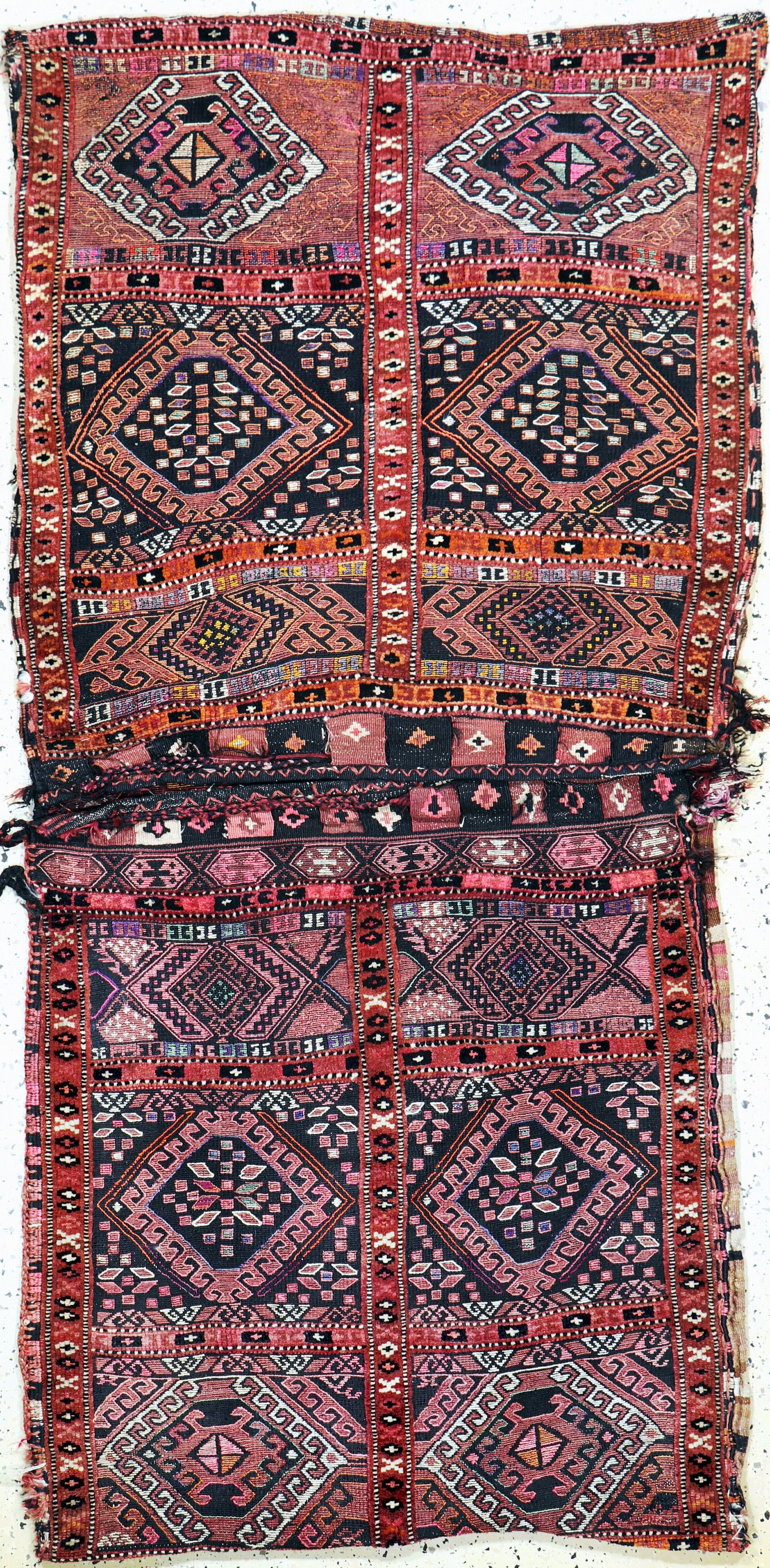 Sumakh double bag, Turkey, early 20th century,wool on (1 of 5)