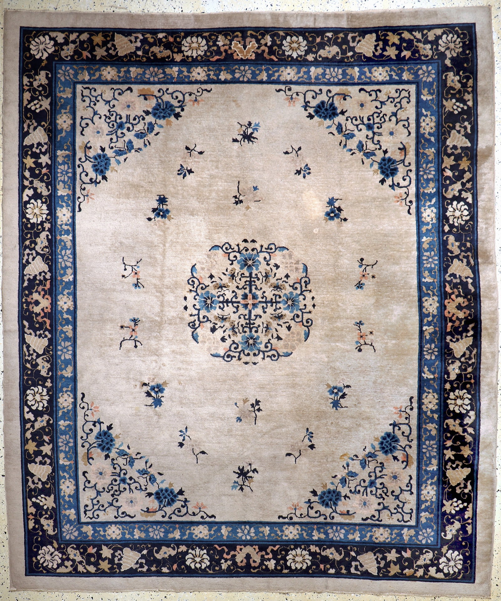 Antique Peking, China, around 1900, wool on cotton: Antique Peking, China, around 1900, wool on cotton, approx. 290 x 250 cm, in need of cleaning, condition: 2-3. Rugs, Carpets & Flatweaves