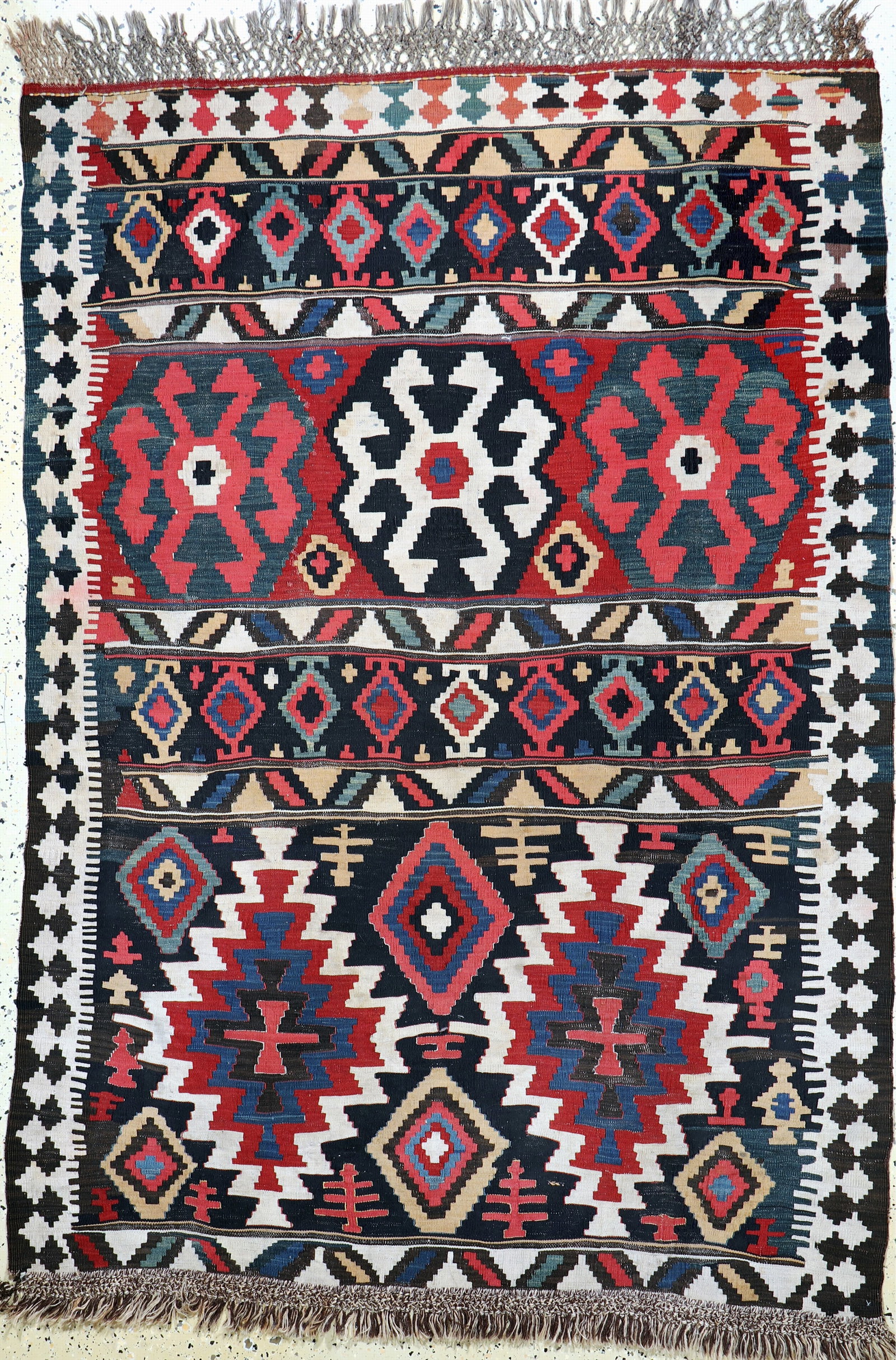 Shirwan Kilim antique, Caucasus, 19th century,wool on: Shirwan Kilim antique, Caucasus, 19th century,wool on wool, approx. 194 x 140 cm, in need ofcleaning, condition: 2 (fringes not original).Rugs, Carpets & Flatweaves