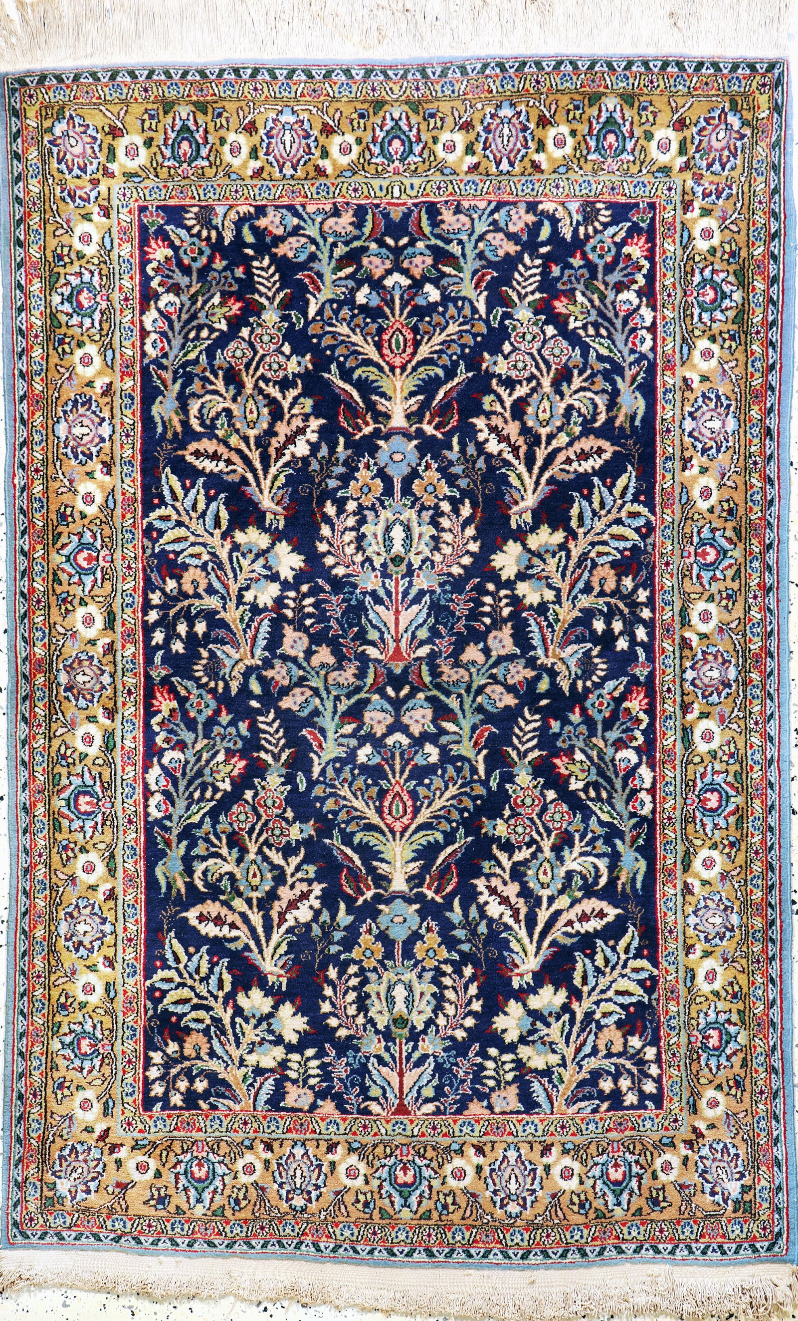 Qum old, Persia, mid-20th century, wool on cotton: Qum old, Persia, mid-20th century, wool on cotton, approx. 164 x 108 cm, condition: 2. Rugs, Carpets & Flatweaves