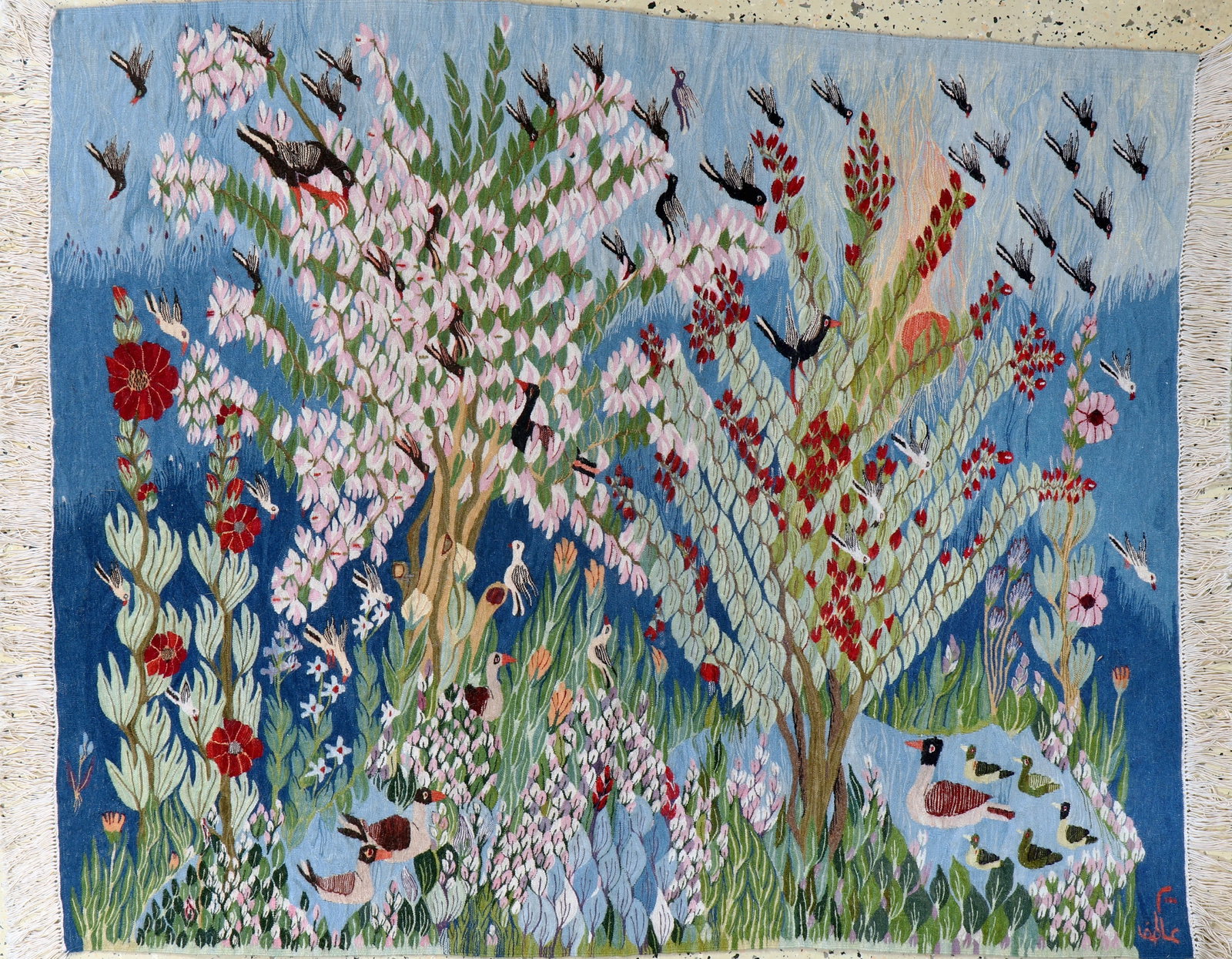 Ghashgai Kilim signed, Persia, mid-20th century: Ghashgai Kilim signed, Persia, mid-20th century, wool on cotton, approx. 133 x 110 cm,condition: 1-2. Rugs, Carpets & Flatweaves