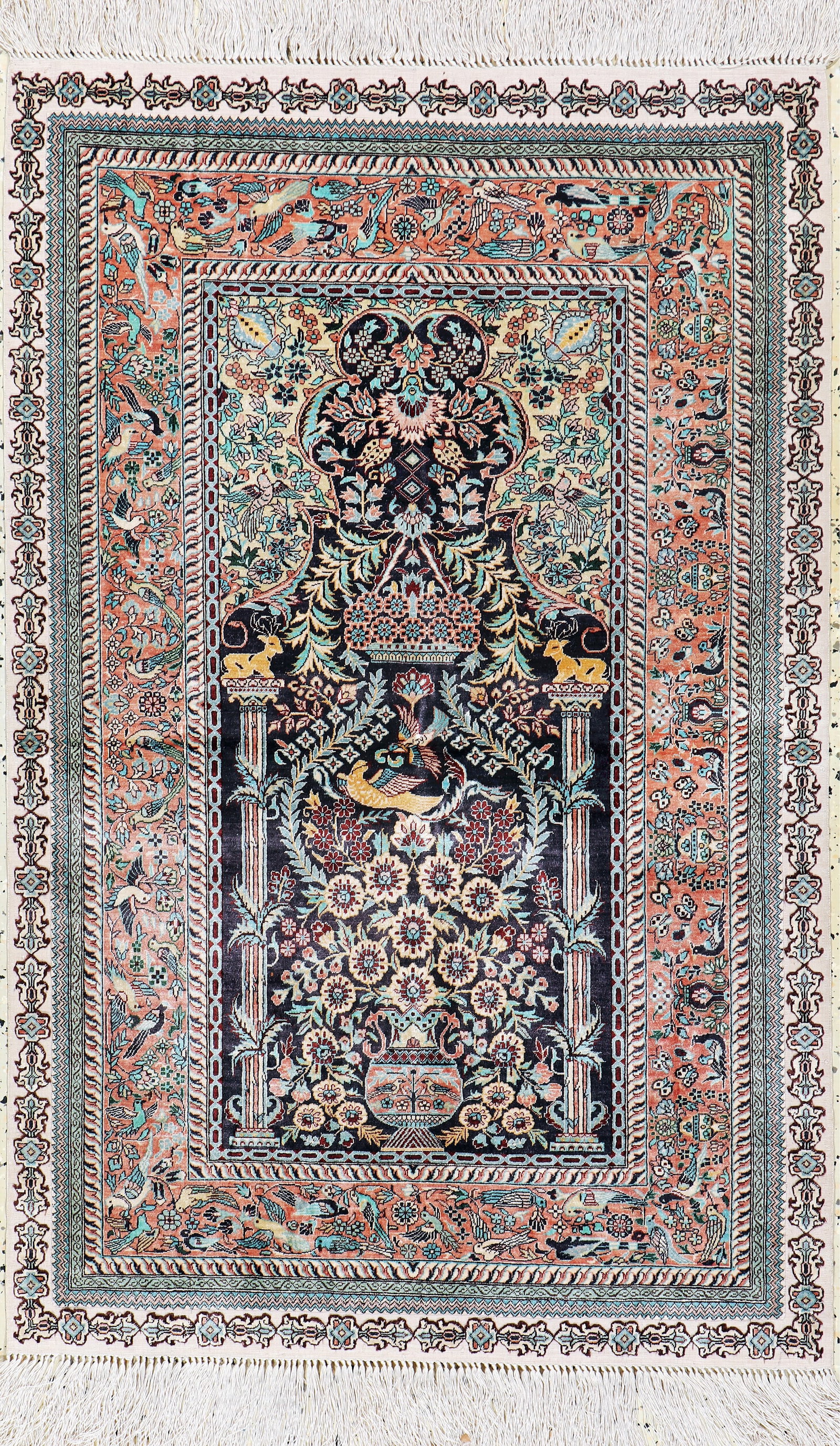 Hereke silk, China, late 20th century, pure natural: Hereke silk, China, late 20th century, pure natural silk, approx. 125 x 80 cm, condition: 2.Rugs, Carpets & Flatweaves