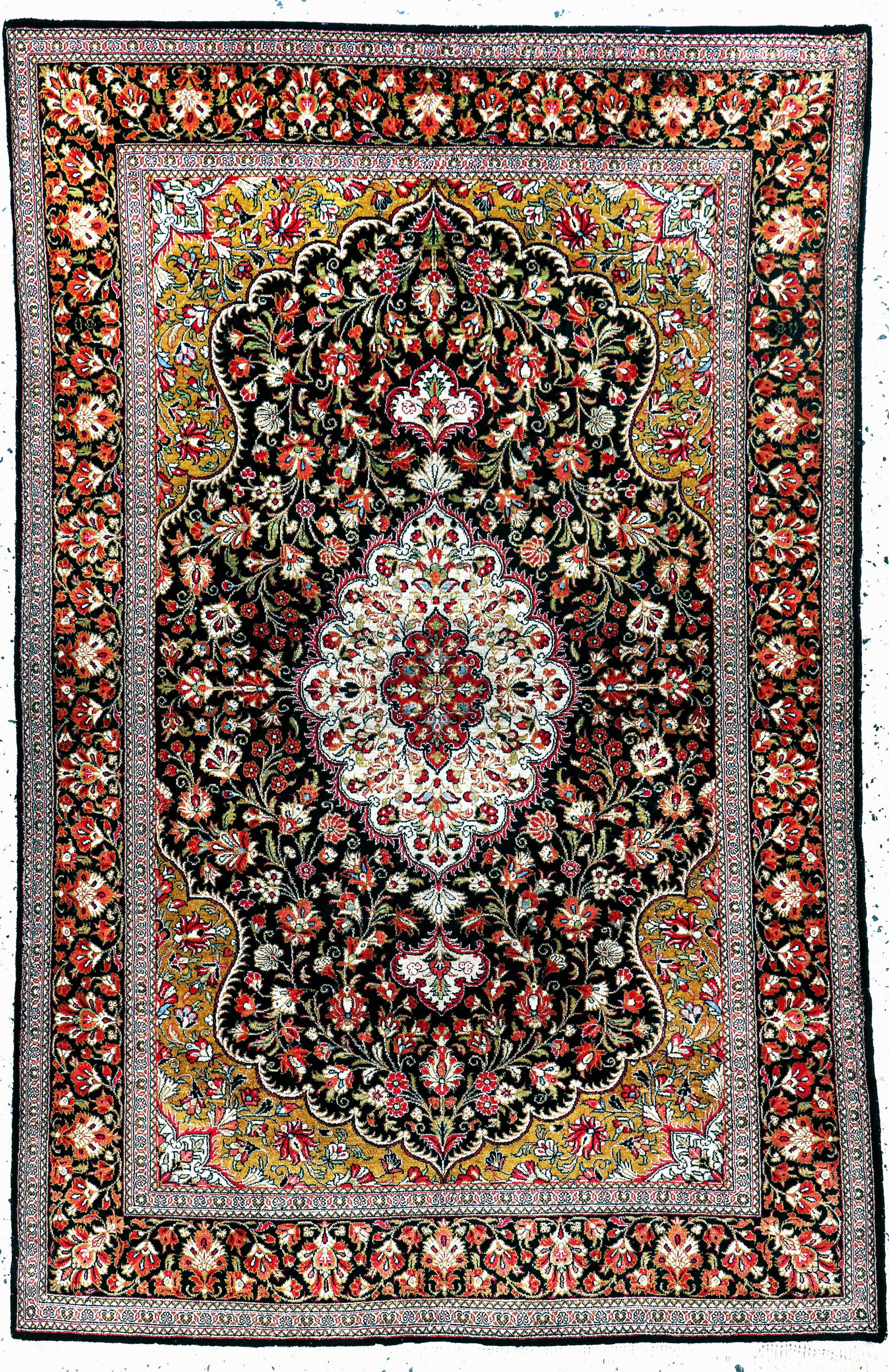 Qum silk, Persia, mid-20th century, pure natural: Qum silk, Persia, mid-20th century, pure natural silk, approx. 160 x 105 cm, condition:2.Rugs, Carpets & Flatweaves
