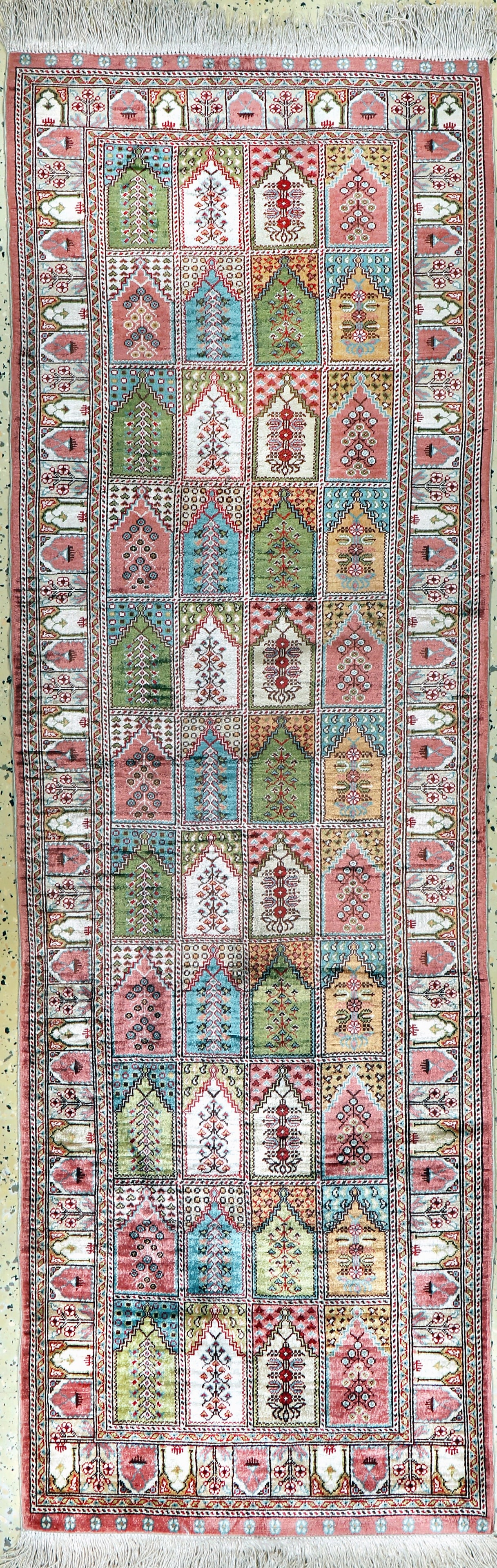 Silk Kayseri, Turkey, mid-20th century, pure natural: Silk Kayseri, Turkey, mid-20th century, pure natural silk, approx. 165 x 62 cm, condition: 1-2.Rugs, Carpets & Flatweaves