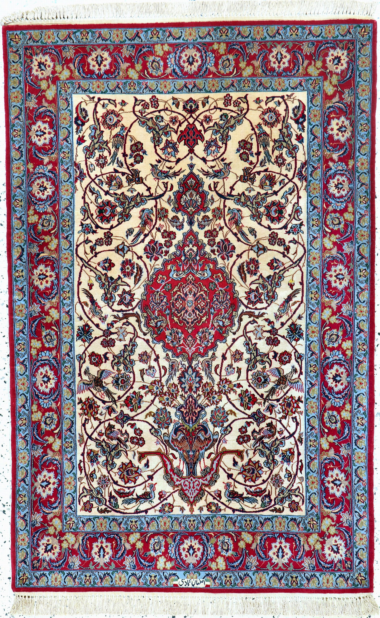 Isfahan fine, Persia, mid-20th century, corkwool: Isfahan fine, Persia, mid-20th century, corkwool with and on silk, approx. 170 x 109 cm, condition: 1-2. Rugs, Carpets & Flatweaves