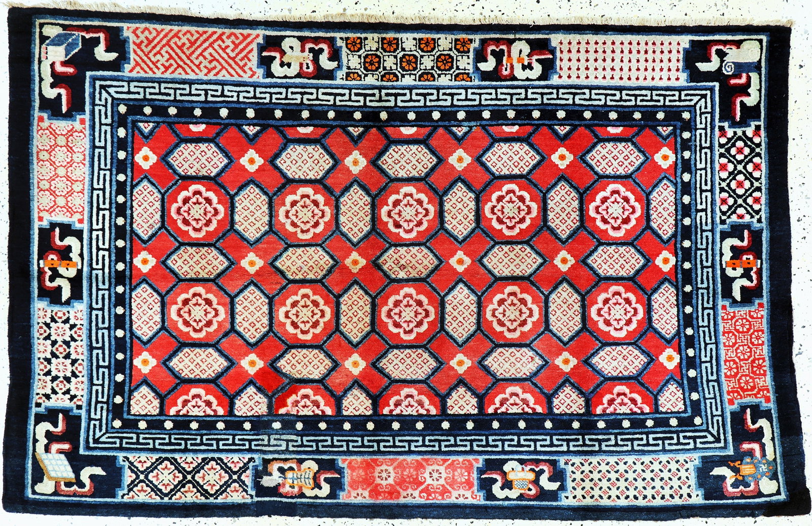 Pao Tow antique, China, around 1900, wool on cotton: Pao Tow antique, China, around 1900, wool on cotton, approx. 206 x 135 cm, condition: 2 (restored). Rugs, Carpets & Flatweaves