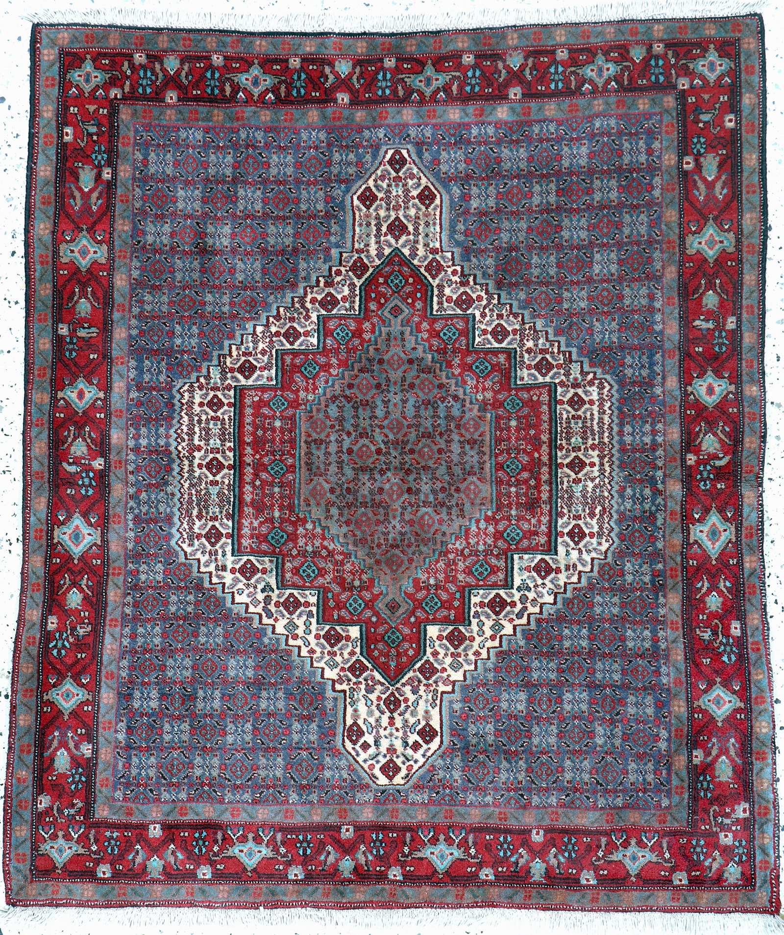 Senneh, Persia, approx. 50 years, wool on cotton: Senneh, Persia, approx. 50 years, wool on cotton, approx. 154 x 125 cm, condition: 2. Rugs, Carpets & Flatweaves