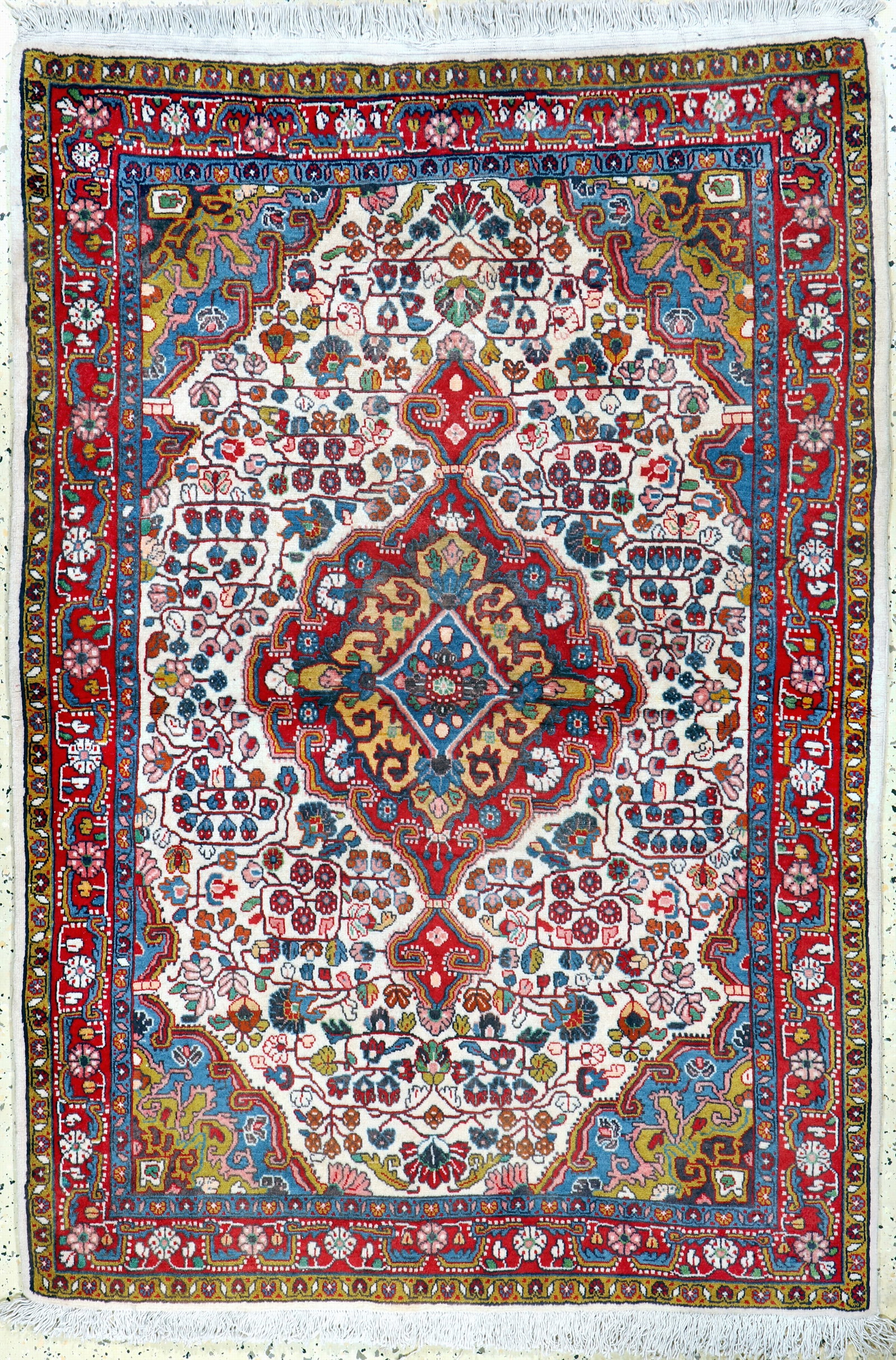 Saruk, Persia, late 20th century, wool on cotton (1 of 6)