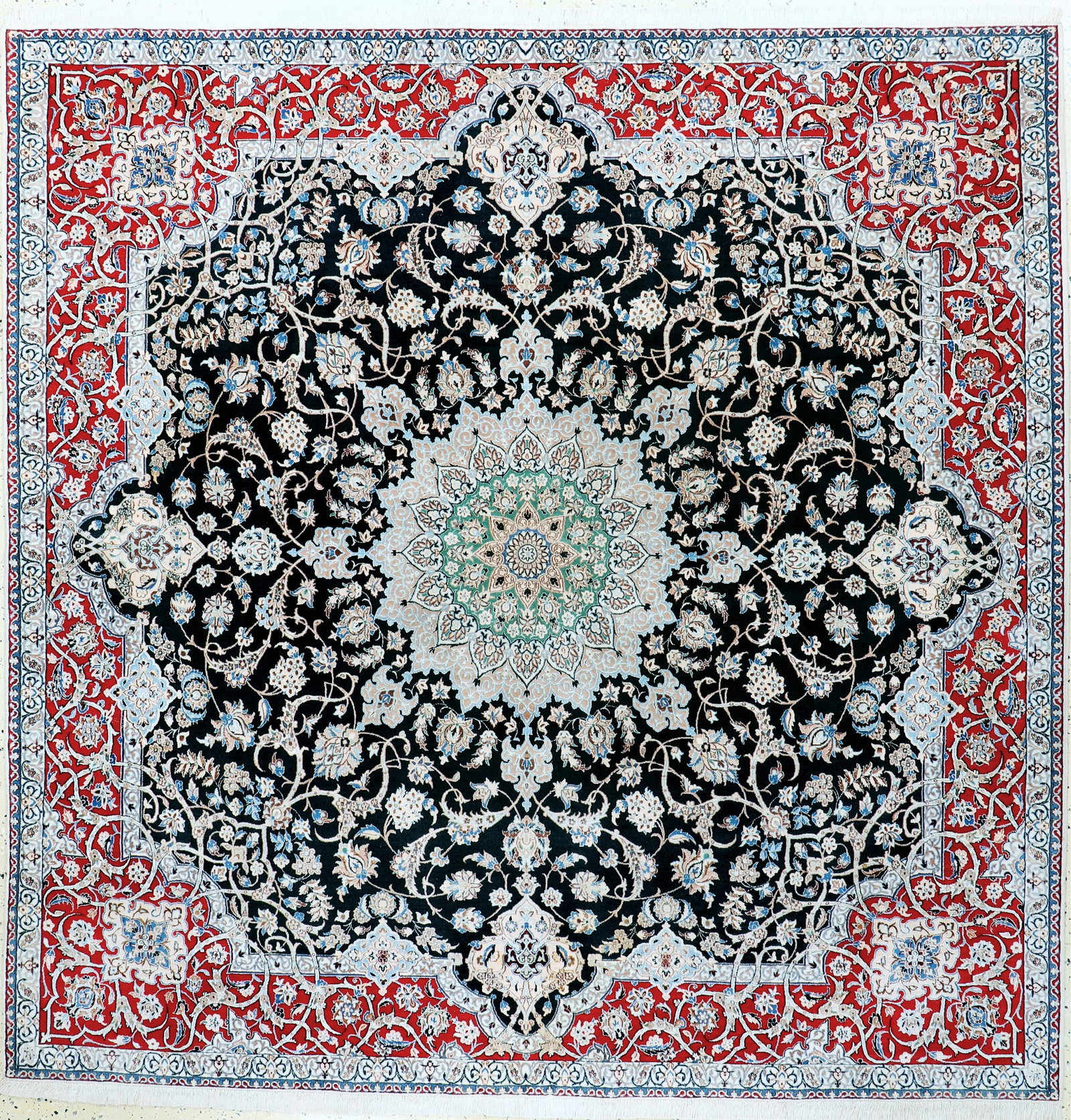 Nain fine(6 La), Persia, mid-20th century, corkwool: Nain fine(6 La), Persia, mid-20th century, corkwool with silk, approx. 225 x 225 cm, approx. 1.0 million kn/sm, condition: 2. Rugs, Carpets & Flatweaves
